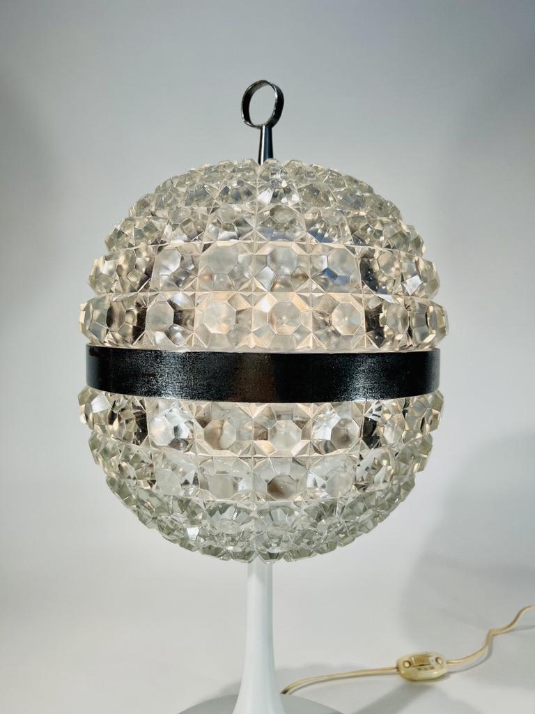 Finlandais Lampe de table Saarinen en verre et métal attribuée en vente