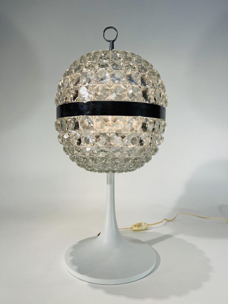 Saarinen table lamp in glass and metal attributed In Good Condition For Sale In Rio De Janeiro, RJ