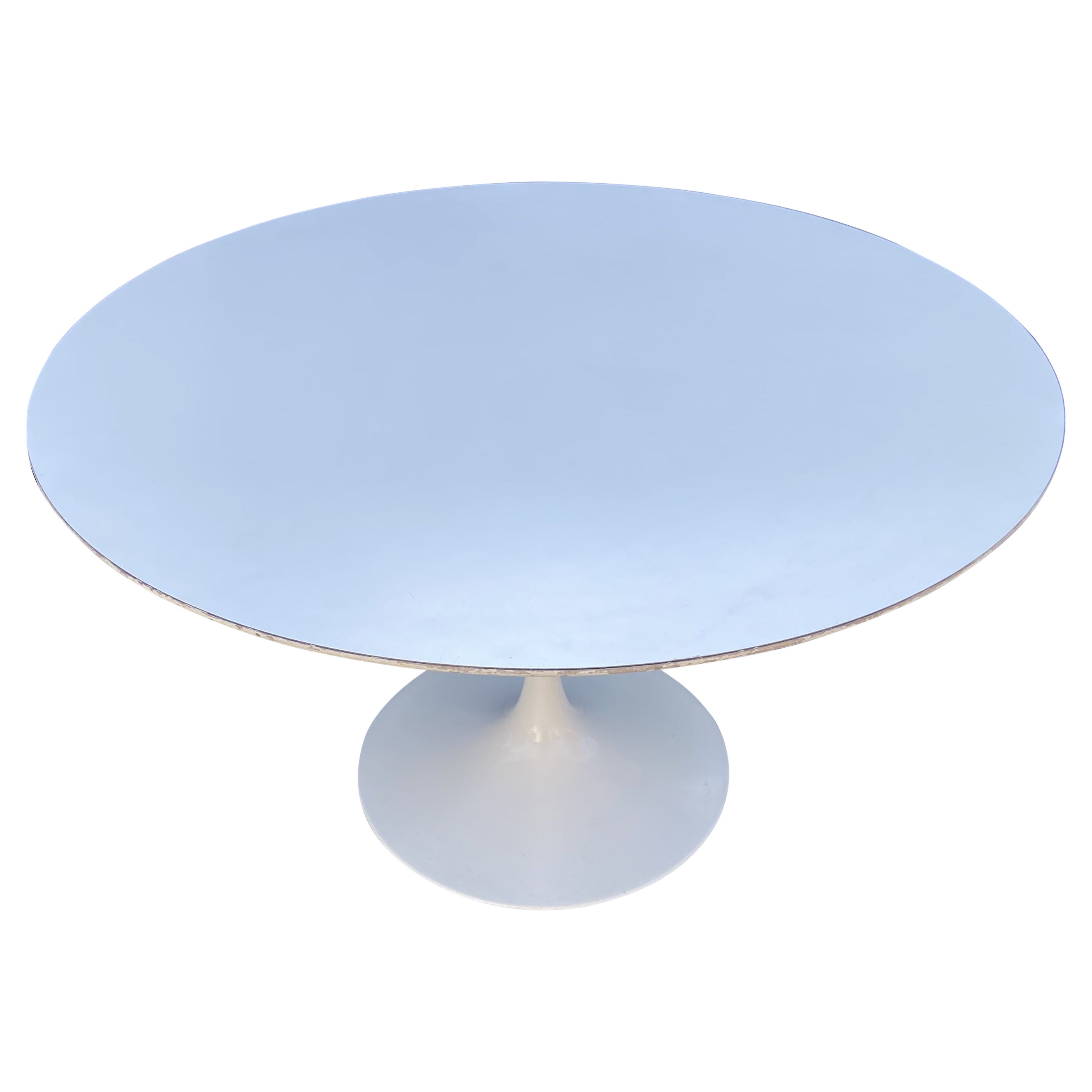 Saarinen Tulip Circular Coffee Table for Knoll International/Inc