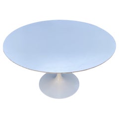 Saarinen Tulip Circular Coffee Table for Knoll International/Inc