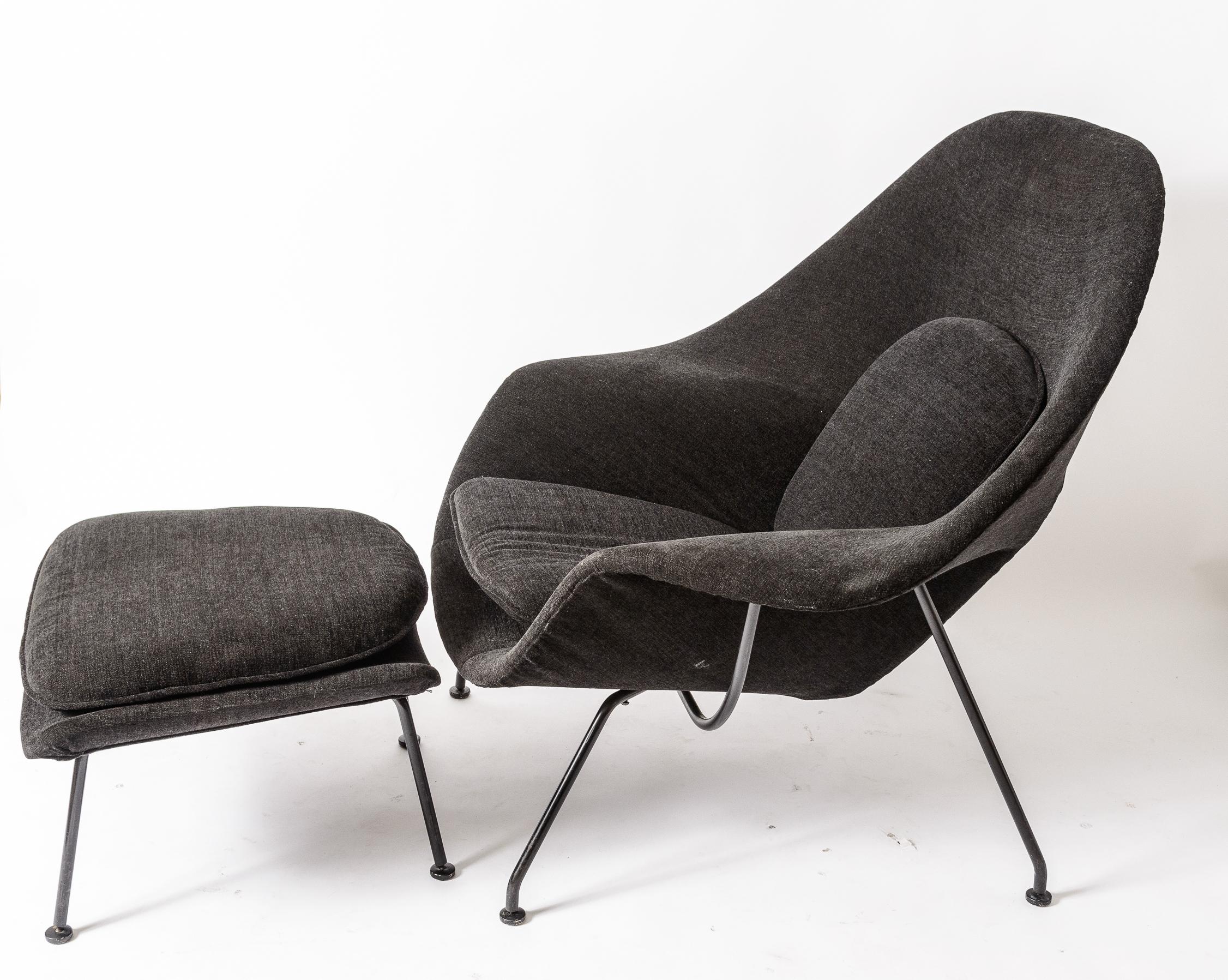 American Saarinen Womb Chair and Ottoman by Knoll For Sale