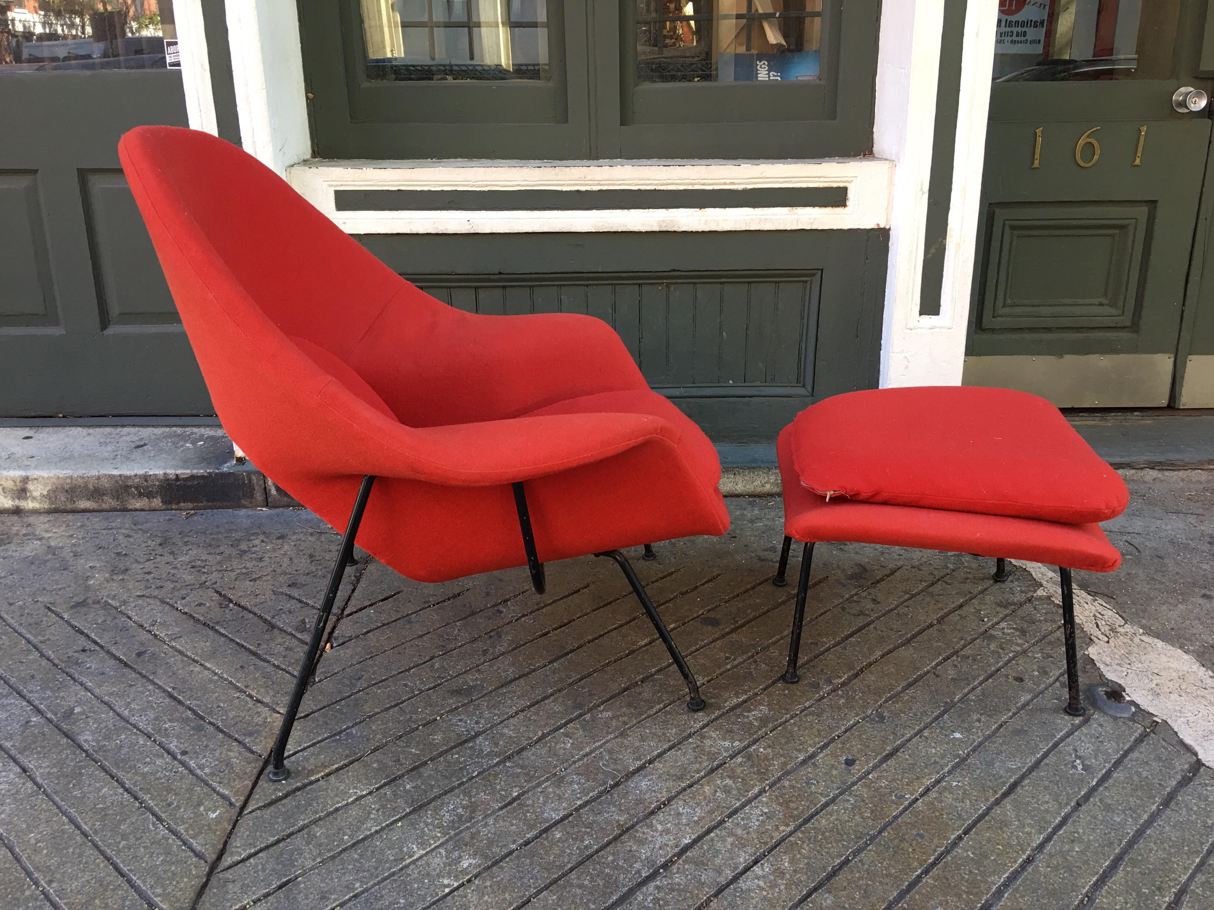 Saarinen Womb Chair and Ottoman for Knoll 2