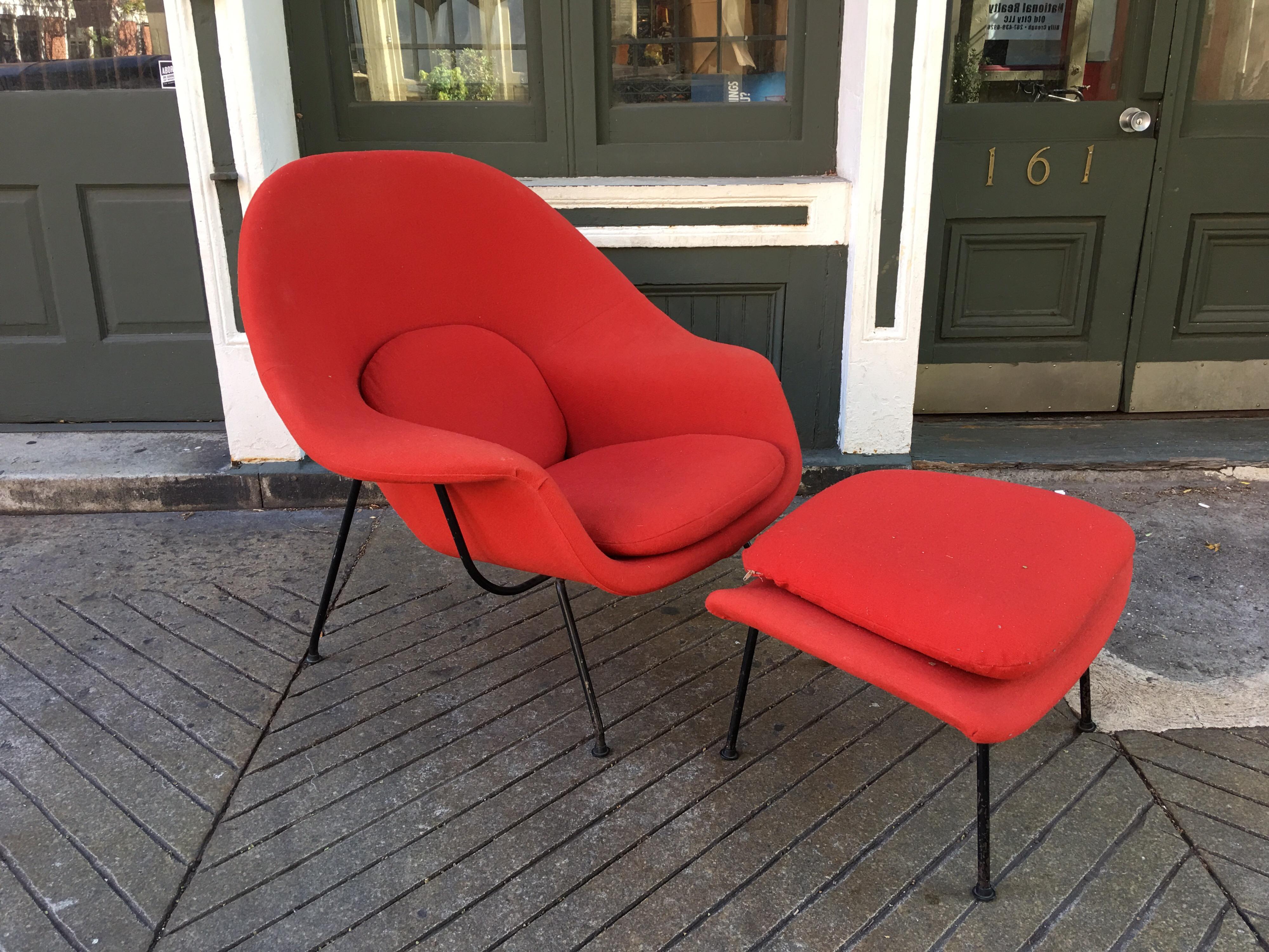 Saarinen Womb Chair and Ottoman for Knoll 3