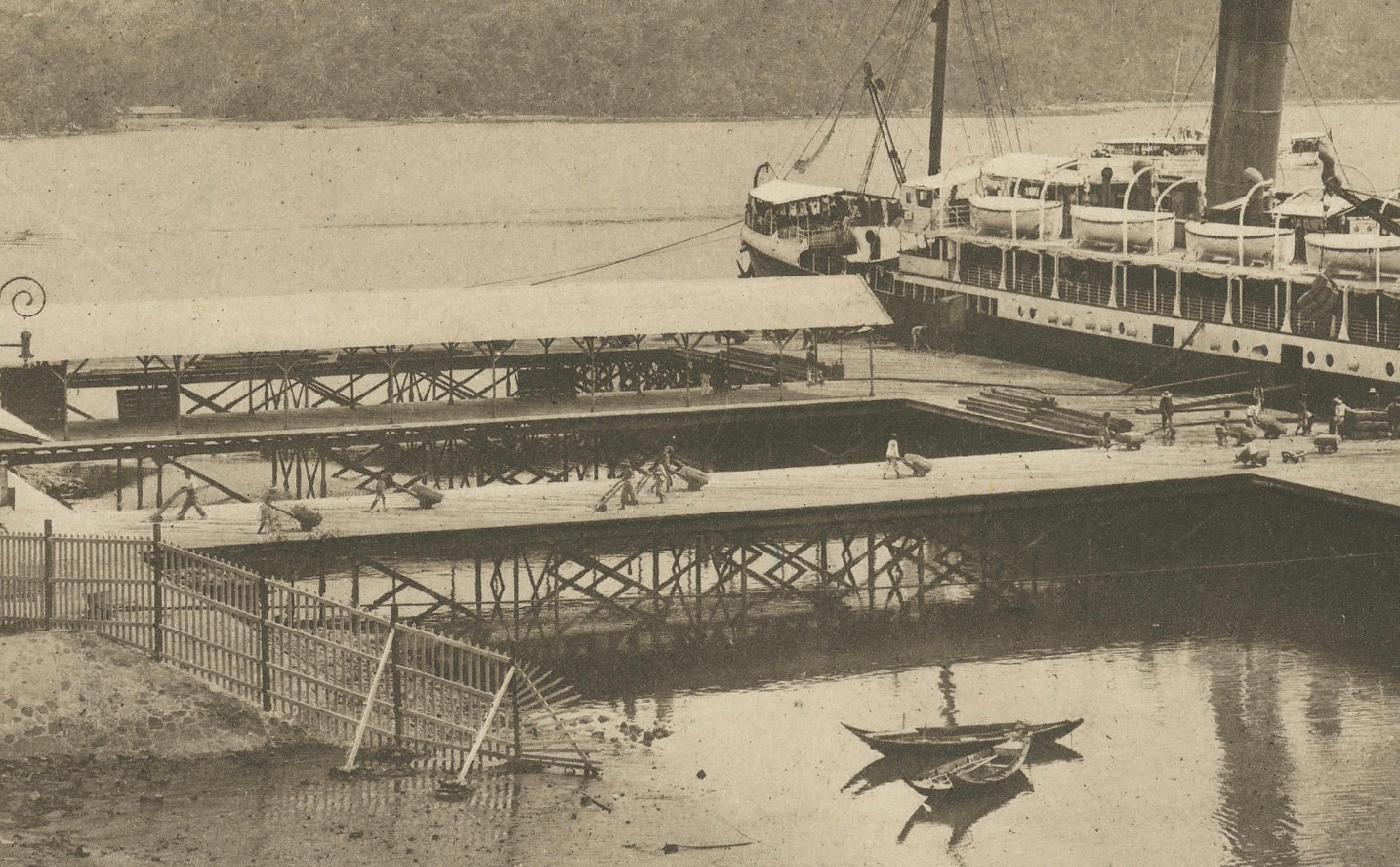 Port de Sabang, Pulau Weh - Kleingrothe Dutch East Indies Coaling Photo c.1910 en vente 3