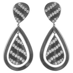Sabbadini Boucles d'oreilles pendantes à rayures en or blanc 18 K et diamants