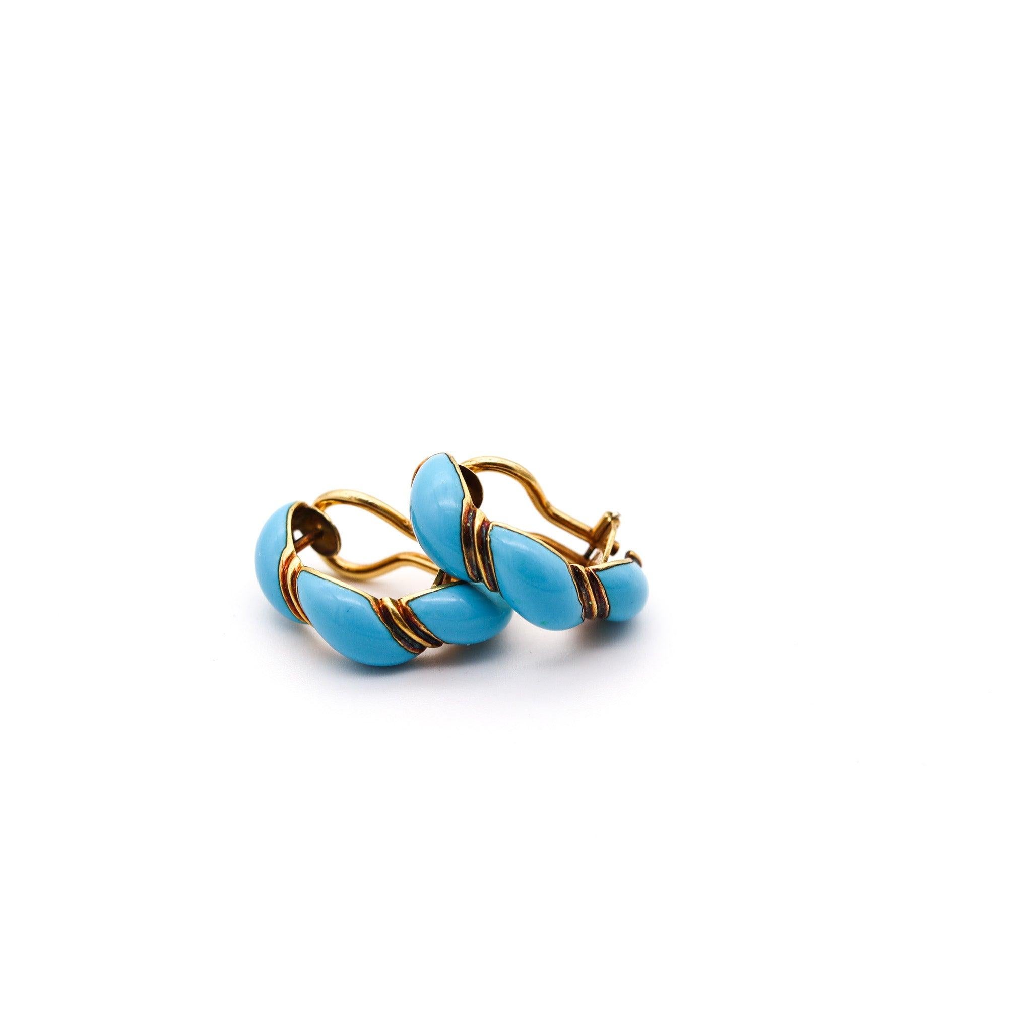 SABBADINI 1960 Turquoise-Blue Enameled Clips-on Earrings In 18Kt Yellow Gold In Excellent Condition For Sale In Miami, FL