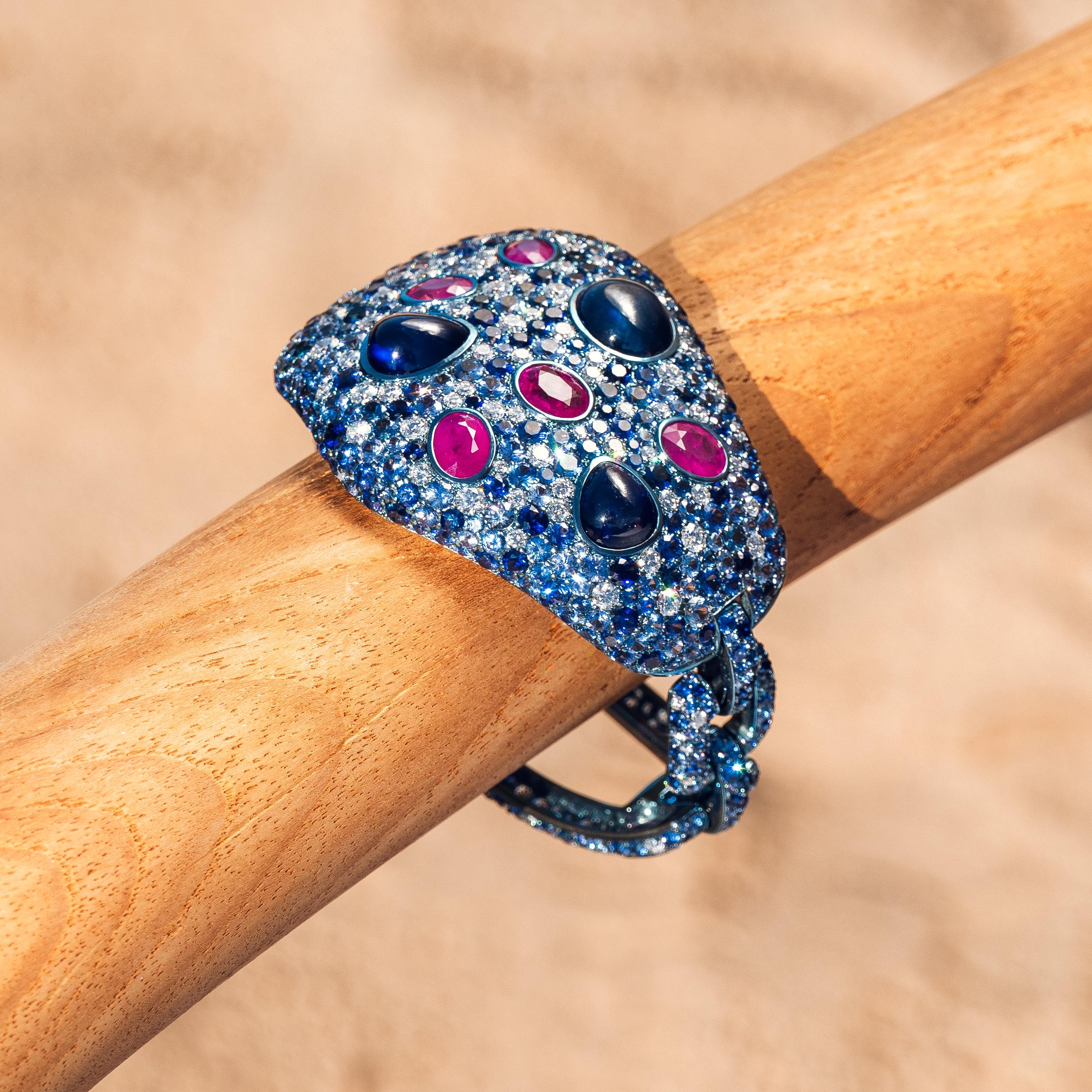 Sabbadini 51 Carat Blue Sapphire Titanium Bracelet with Rubies and Diamonds In New Condition For Sale In Milan, IT