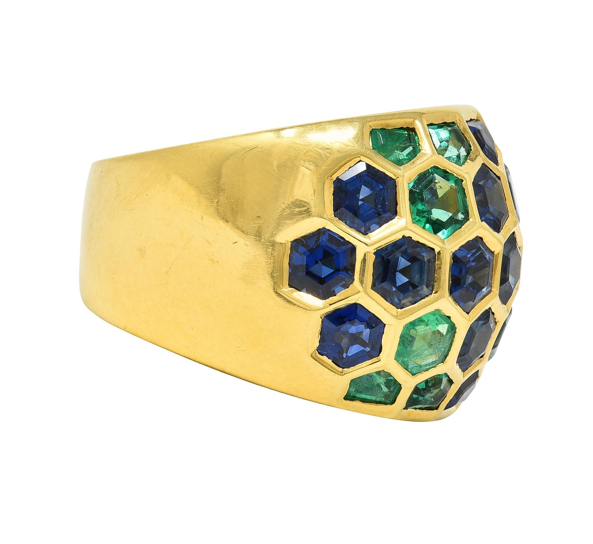 Contemporary Sabbadini 6.47 CTW Sapphire Emerald 18 Karat Yellow Gold Honeycomb Dome Ring For Sale