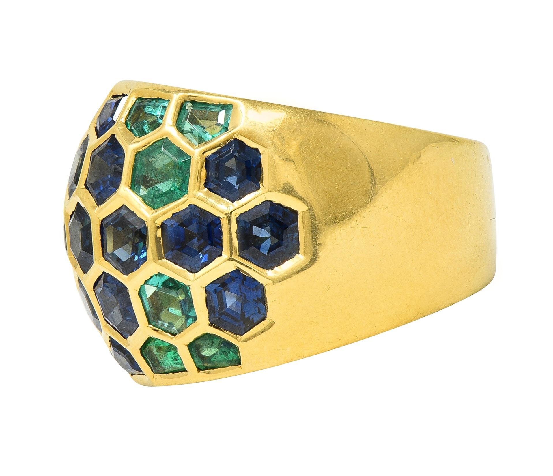 Sabbadini 6.47 CTW Sapphire Emerald 18 Karat Yellow Gold Honeycomb Dome Ring In Excellent Condition For Sale In Philadelphia, PA
