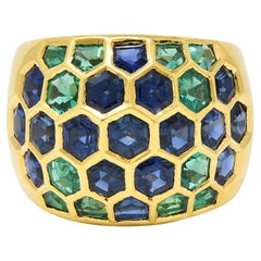 Sabbadini 6.47 CTW Saphir Smaragd 18 Karat Gelbgold Honeycomb Dome Ring