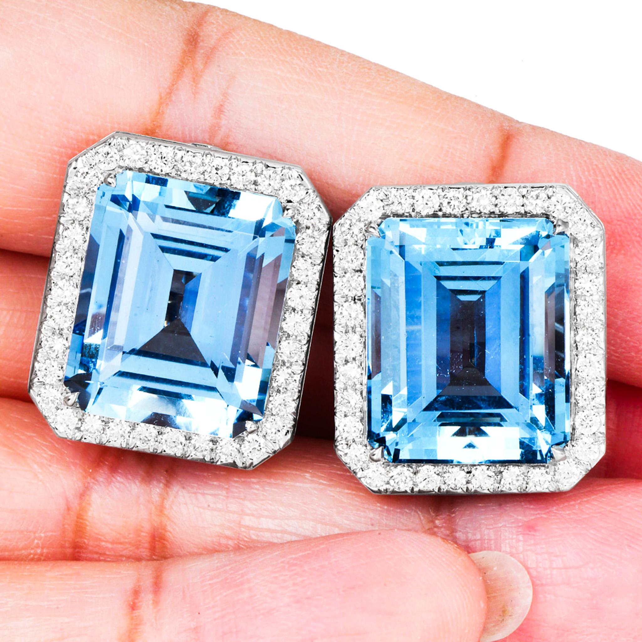 Pendientes de clip Sabbadini aguamarina diamante platino talla esmeralda grande en venta 1