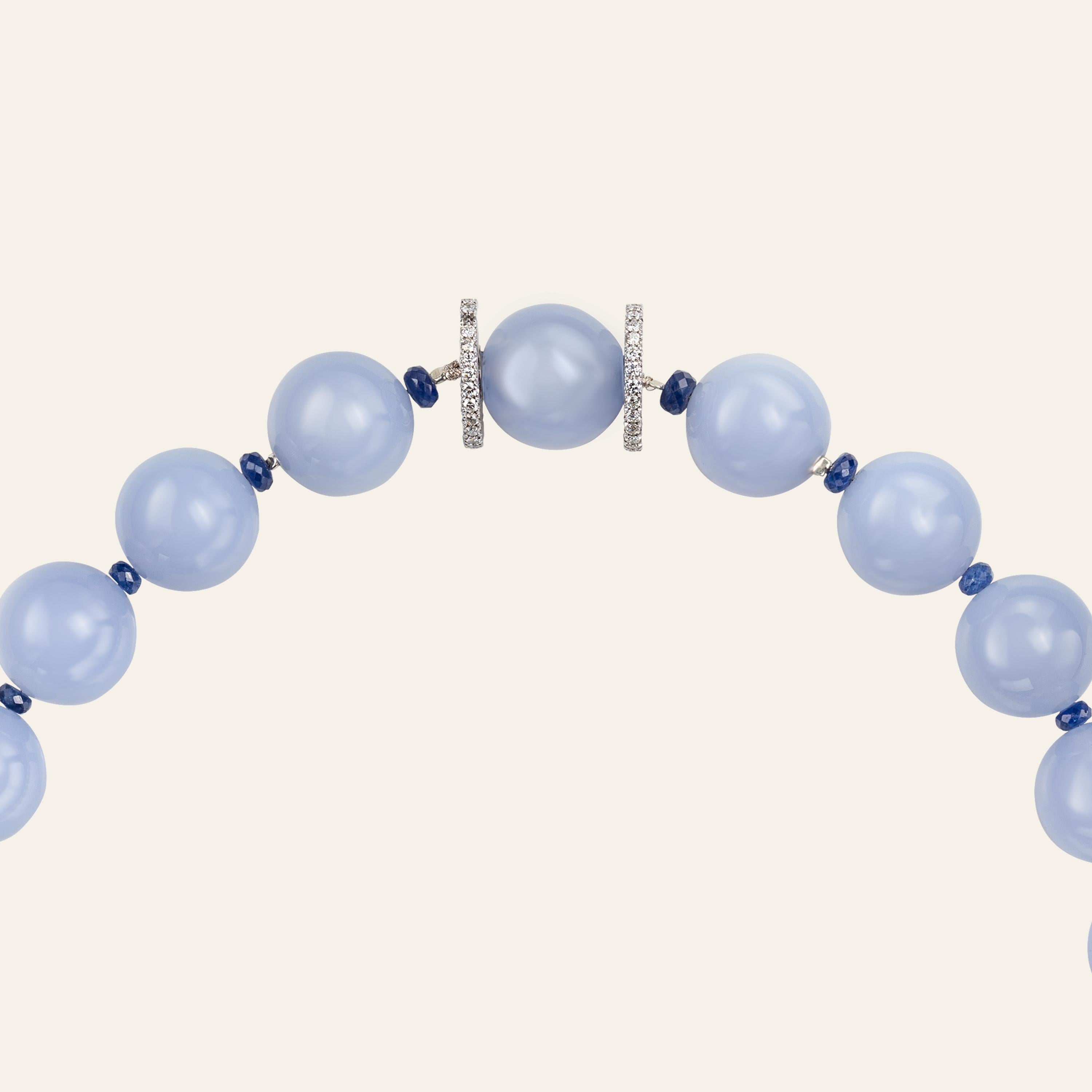Chalcedony bead necklace, sapphire beads 22,66ct, 18k white gold and diamond rondellas. Gold 12,10
Handmade & designed in Milan, in Via Montenapoleone.
This item comes directly from the Sabbadini boutique & is not a second hand piece.
