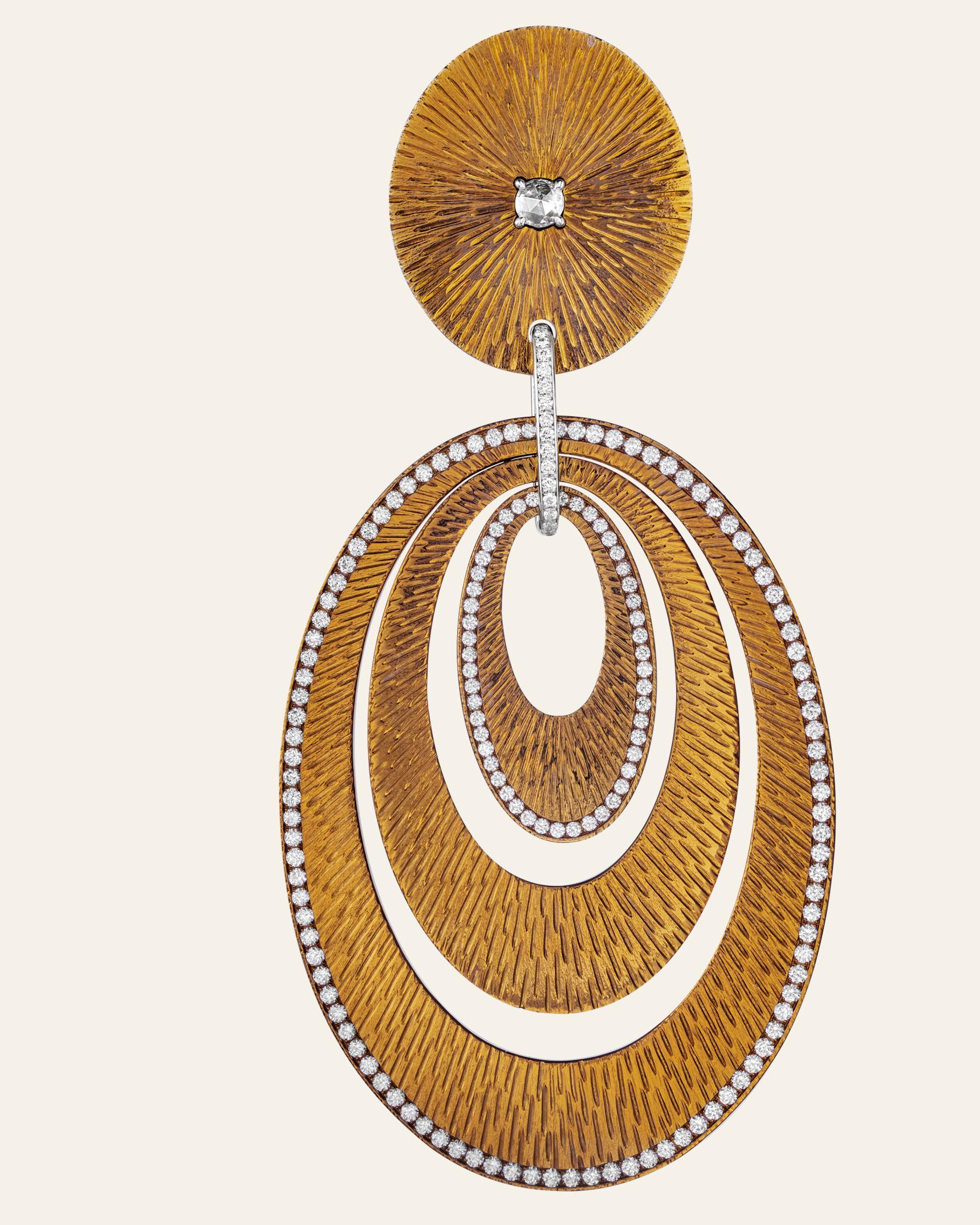 Women's Sabbadini Contemporary Titanium, Gold and Diamond Earrings For Sale