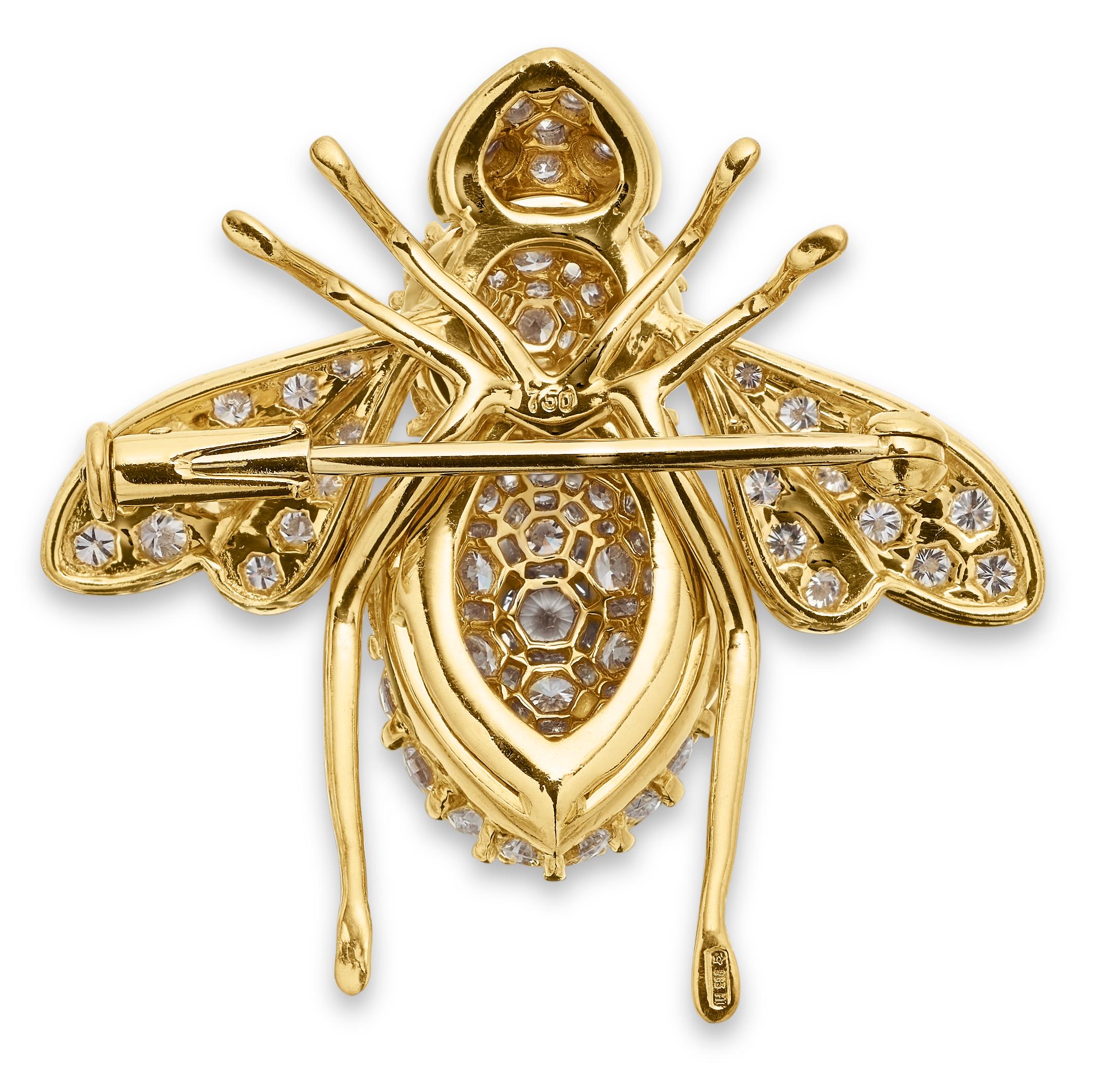 Retro Sabbadini, Famous Italian Designer, Diamond set Bee Brooch in 18K Yellow Gold