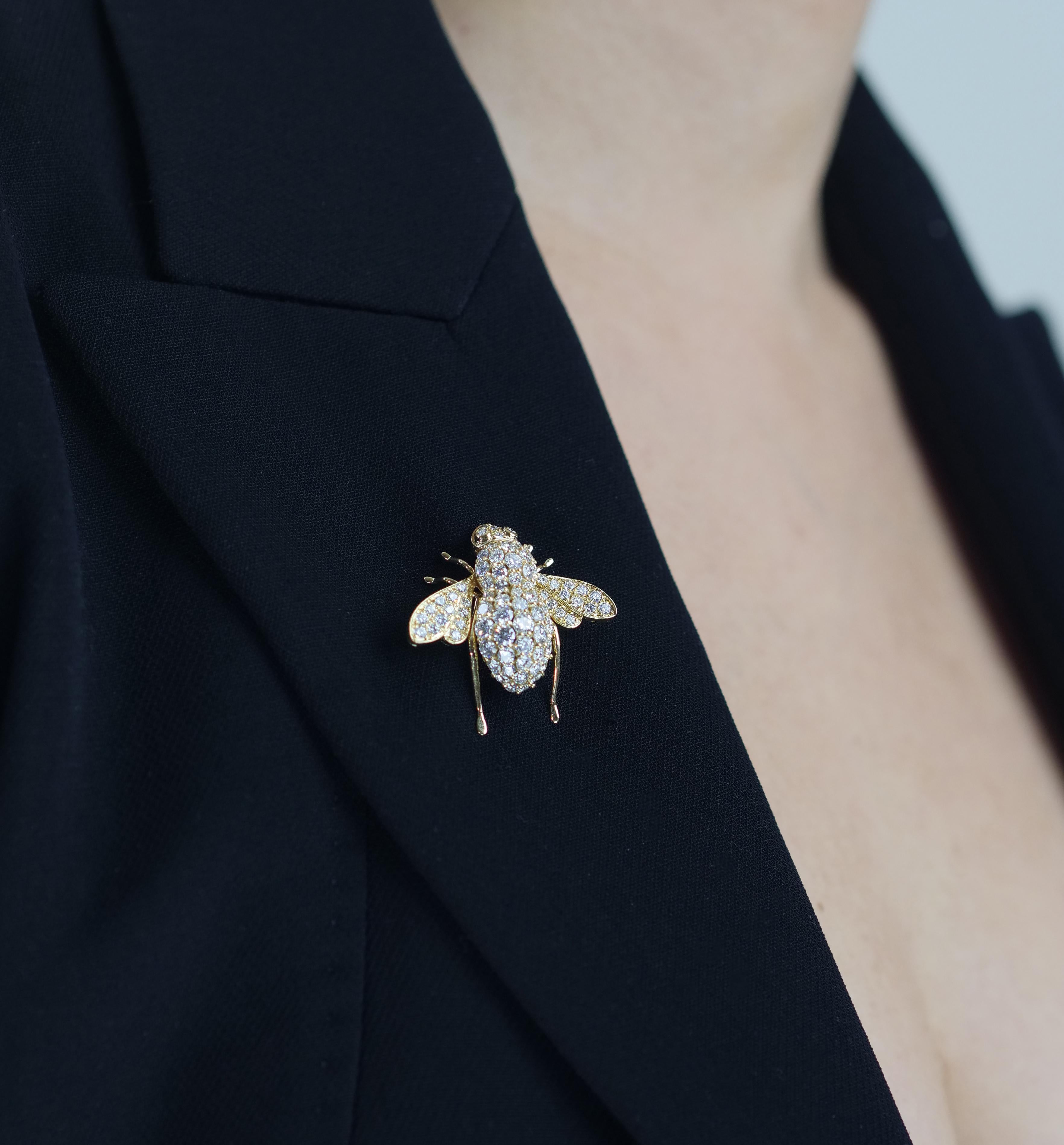 Round Cut Sabbadini, Famous Italian Designer, Diamond set Bee Brooch in 18K Yellow Gold