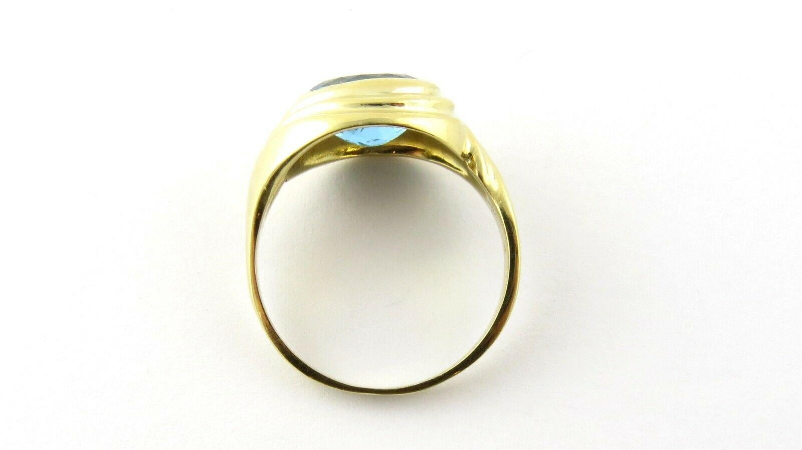 Sabbadini Gioielli 18 Karat Yellow Gold Blue Topaz Ring In Good Condition In Washington Depot, CT
