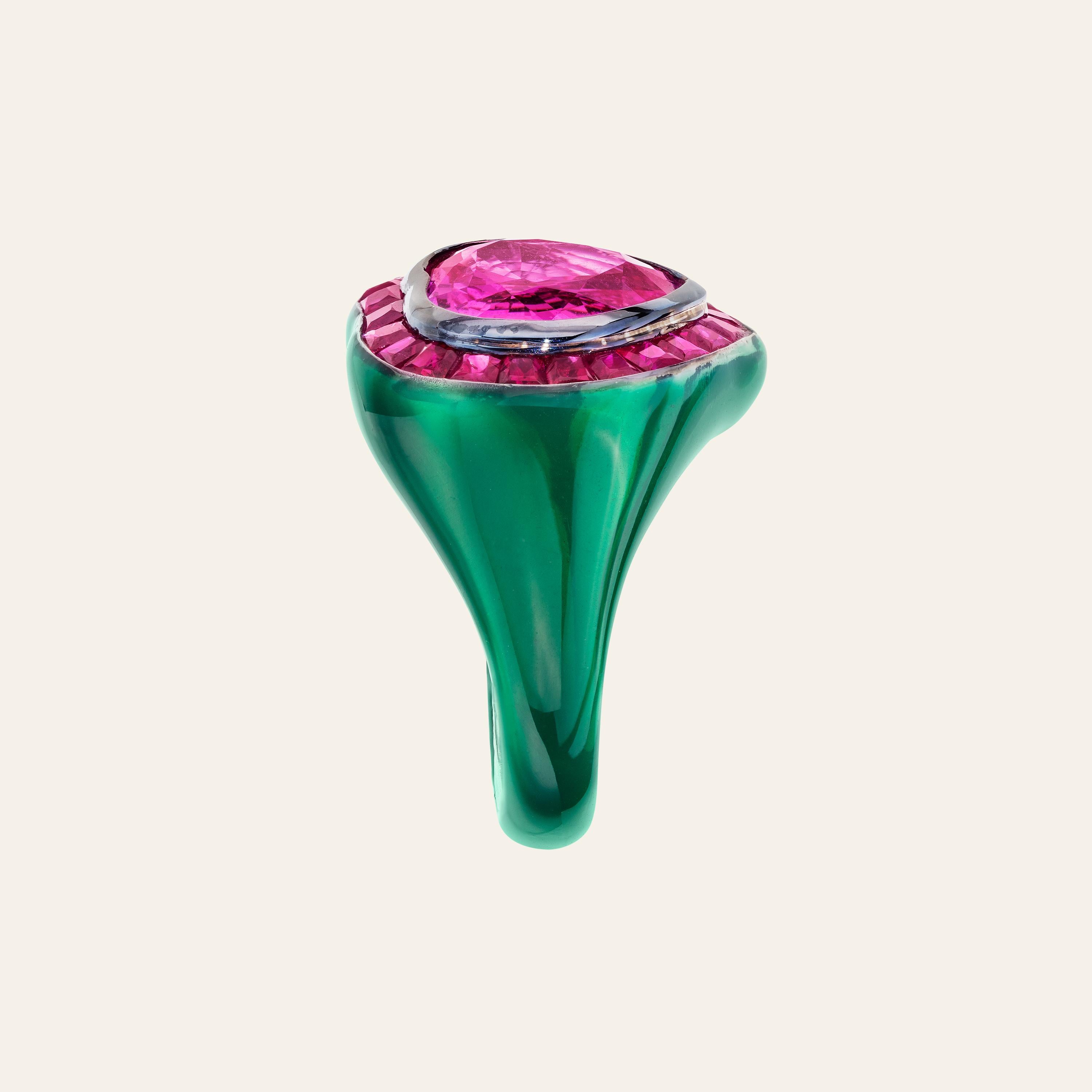 Sabbadini Heart Shaped Pink Sapphire Ring
18k White gold ring, heartshaped pink sapphire 6,03ct, square cut rubies 1,79ct, green lacquer coat Gold 16,40g
European Size 12
US Size 6 
Can be fitte to required size
Handmade & designed in Milan, in Via