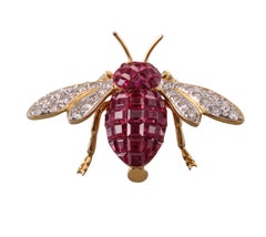 Sabbadini Spilla ape in oro con diamante rubino e smeraldo incastonati