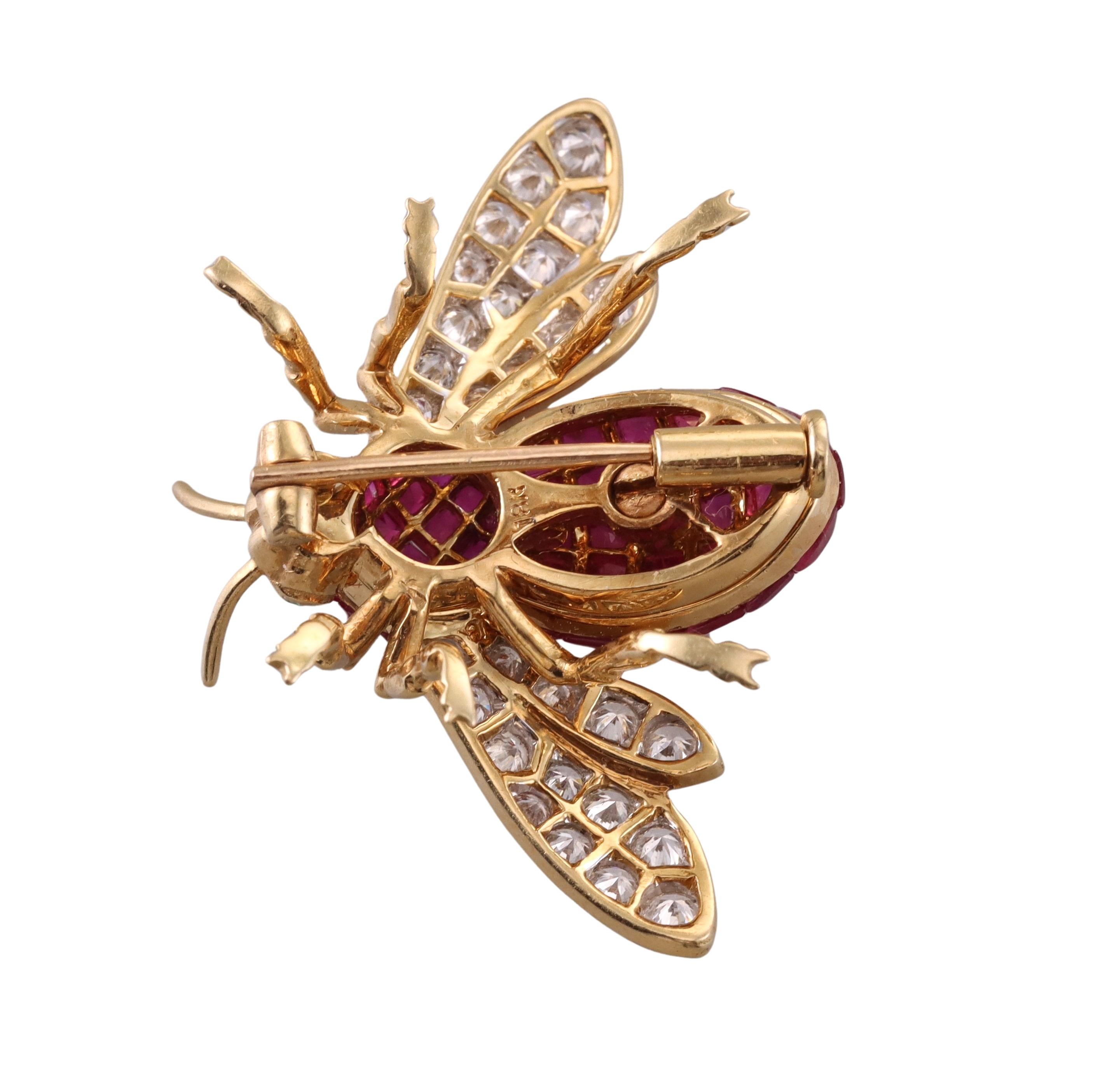 Women's Sabbadini Invisible Set Ruby Diamond Emerald Gold Bee Brooch  For Sale