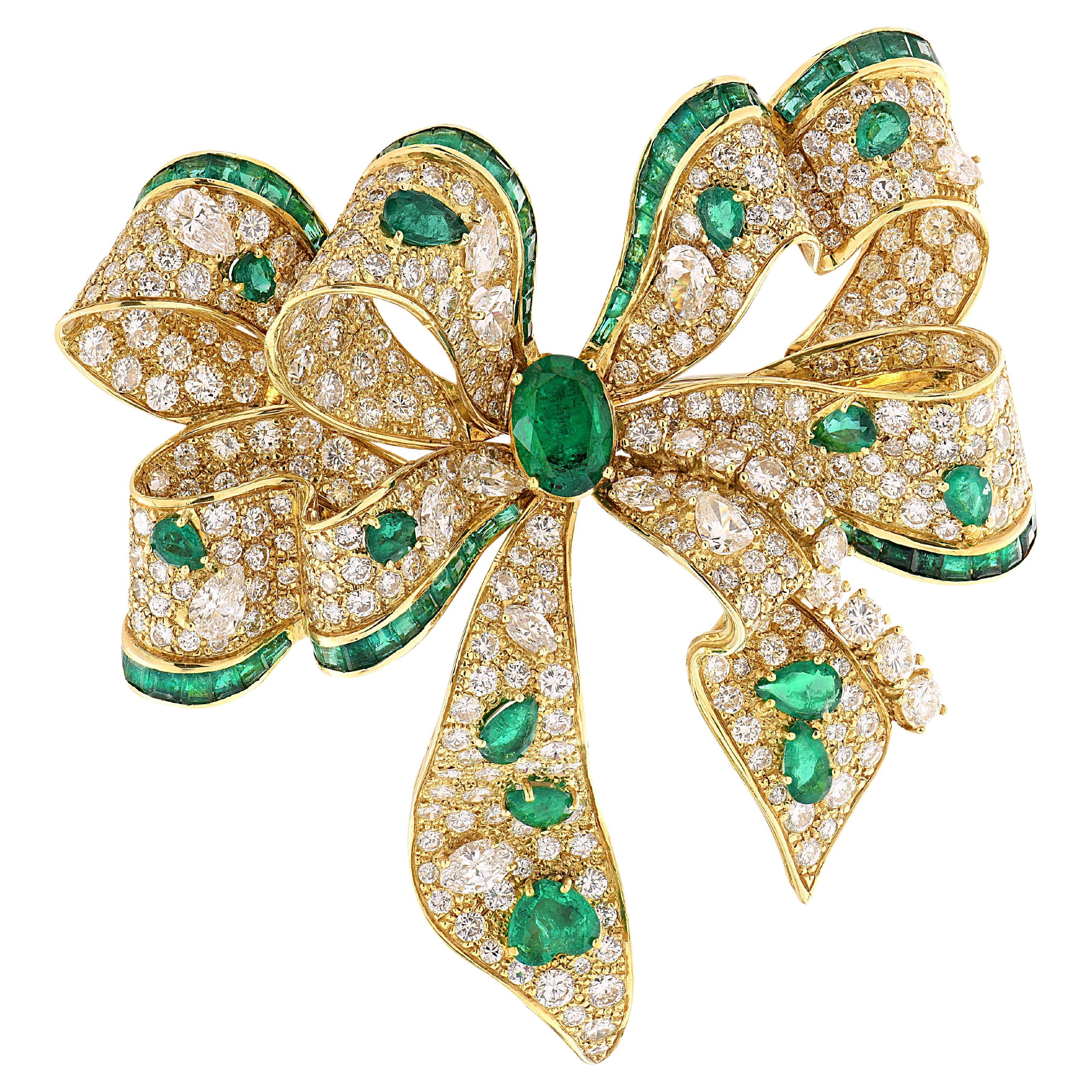 Sabbadini Italy 20ct Diamond 
Emerald Bow Brooch For Sale