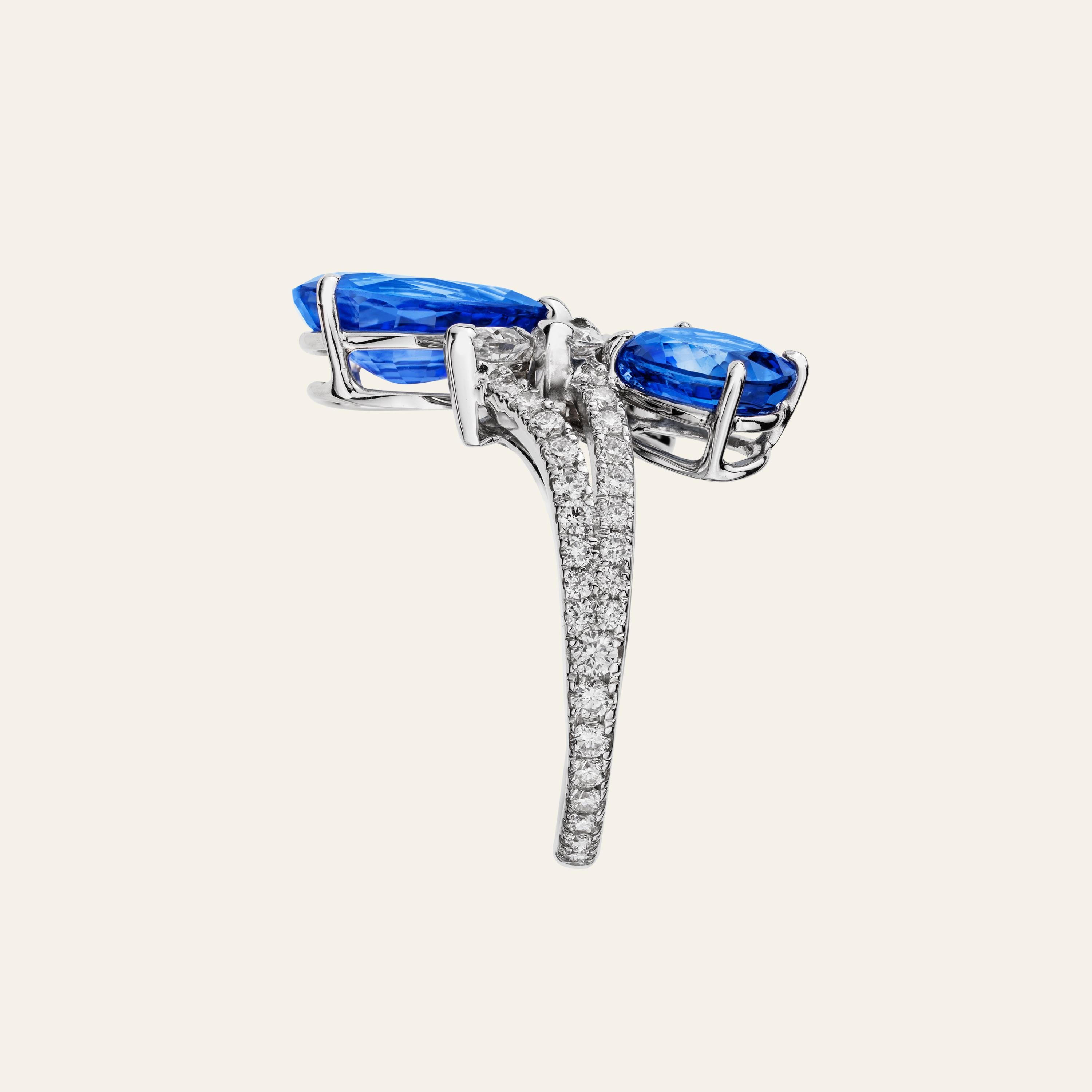 Art Nouveau Sabbadini Light Blue Sapphires Ring For Sale