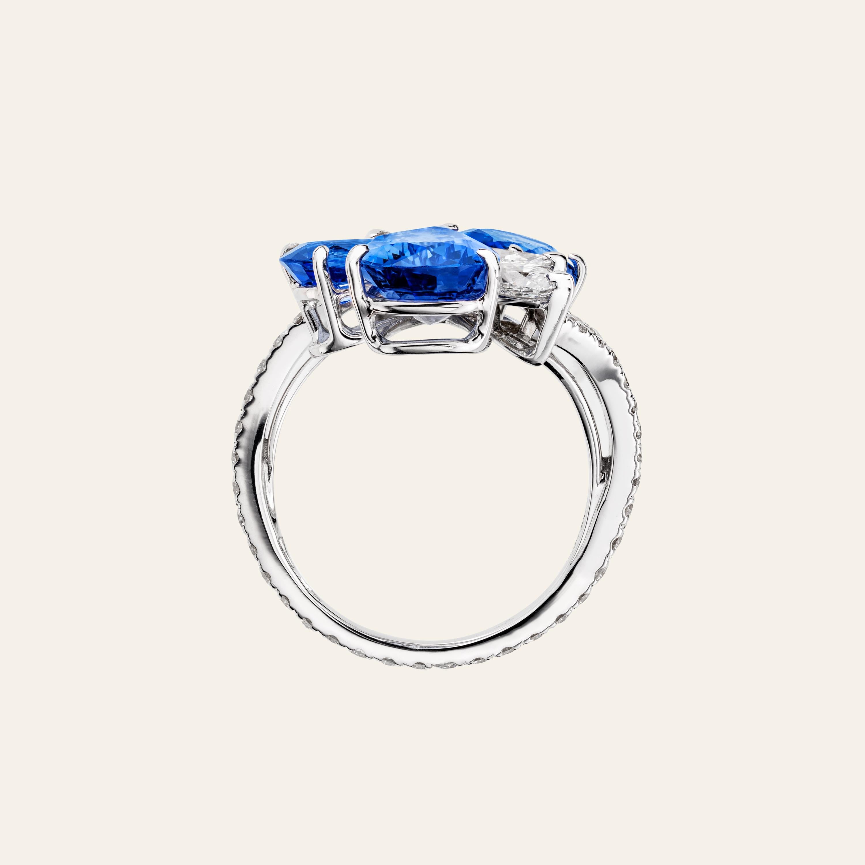 Oval Cut Sabbadini Light Blue Sapphires Ring For Sale