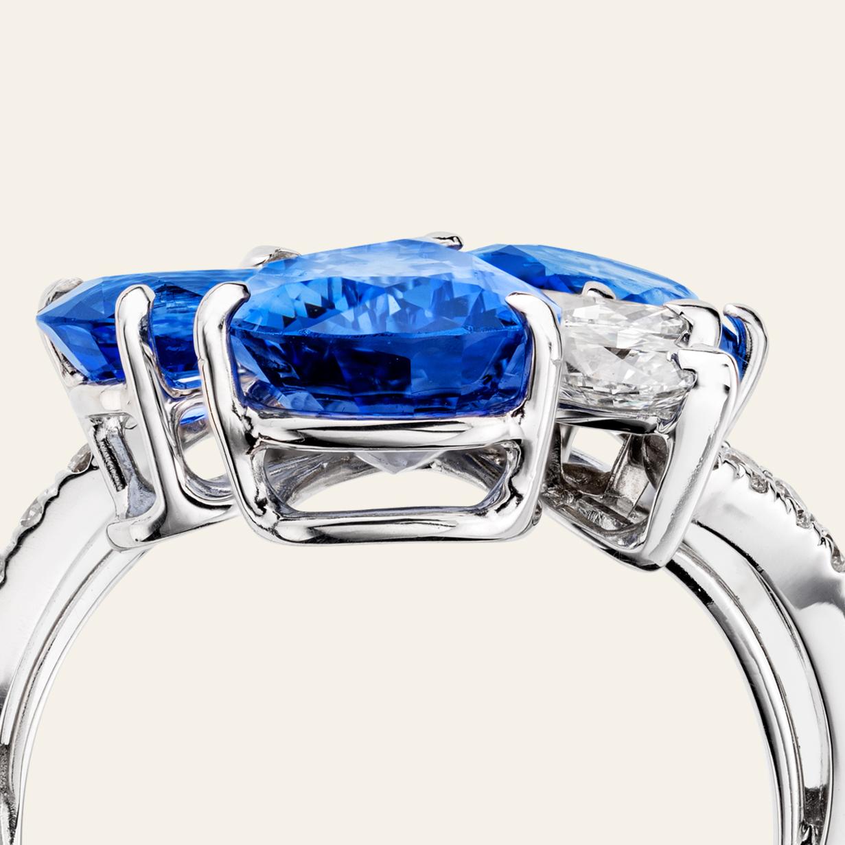 Women's Sabbadini Light Blue Sapphires Ring For Sale