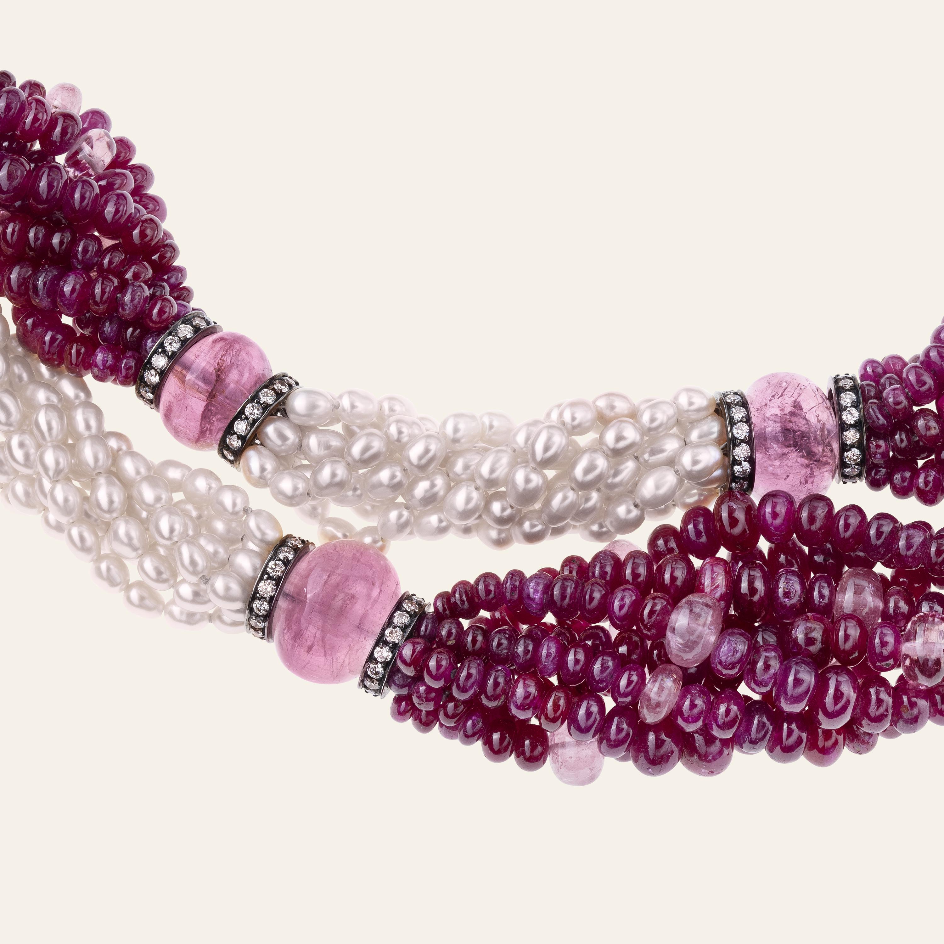 Sabbadini Pearl and Rubies Beaded Chocker Necklace In New Condition For Sale In Milan, IT