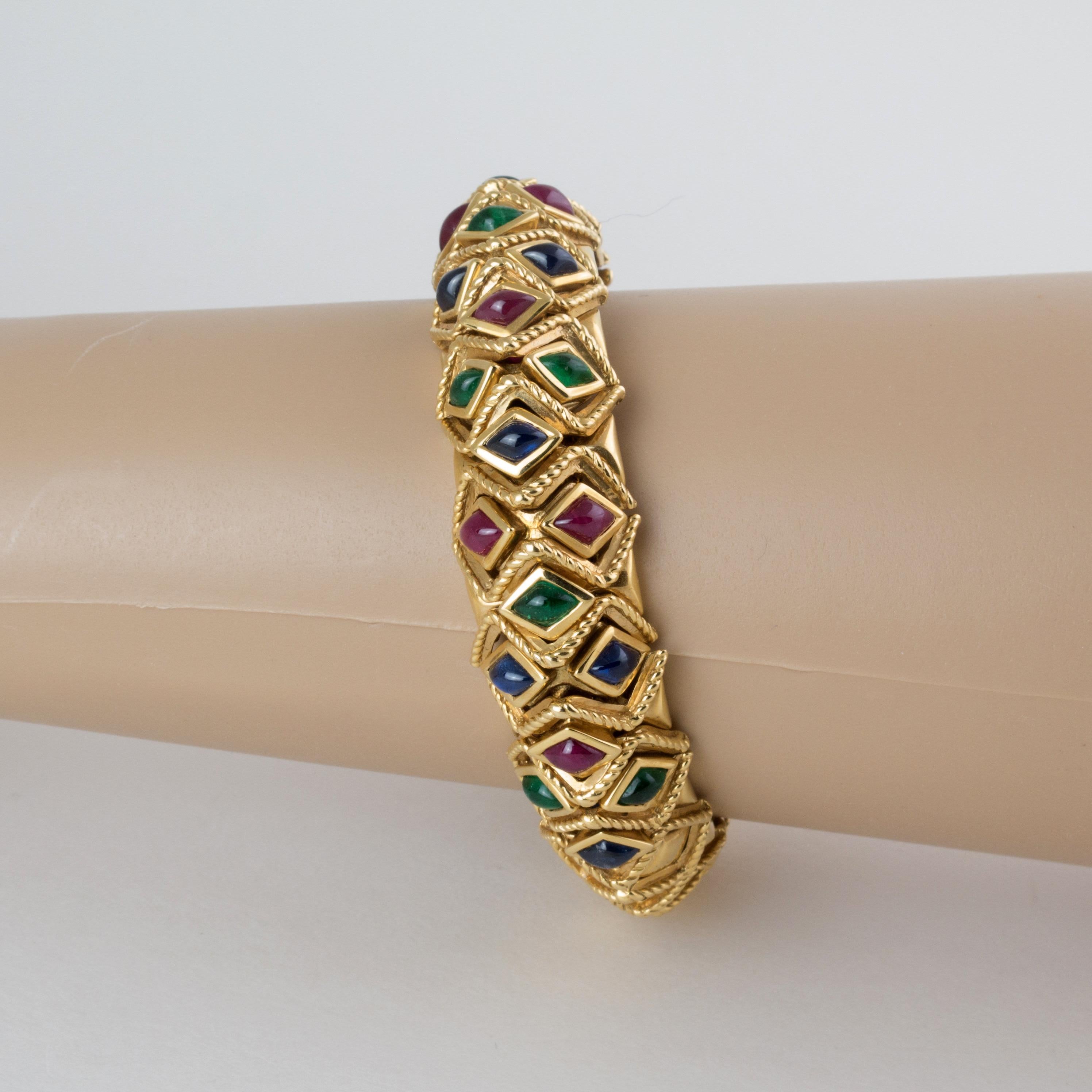 Sabbadini ruby emerald sapphire 18k gold bracelet bangle en vente 4