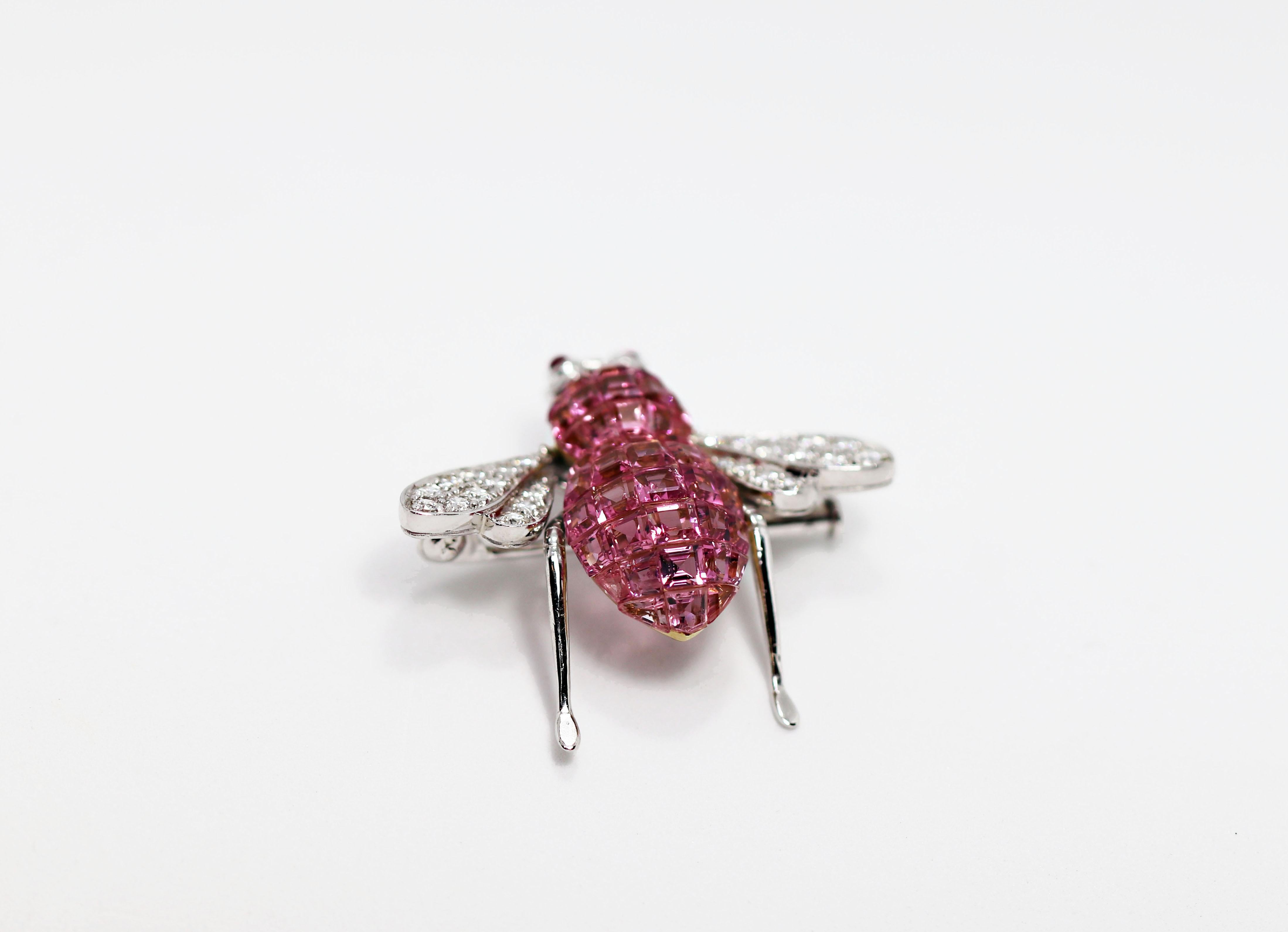 Round Cut Sabbadini Tourmaline and Diamond 18 Carat Gold Bee Brooch