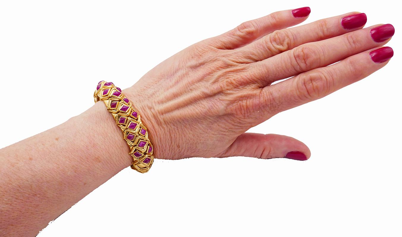 Sabbadini Vintage Bracelet 18k Gold Ruby Jewelry, Italy For Sale 2