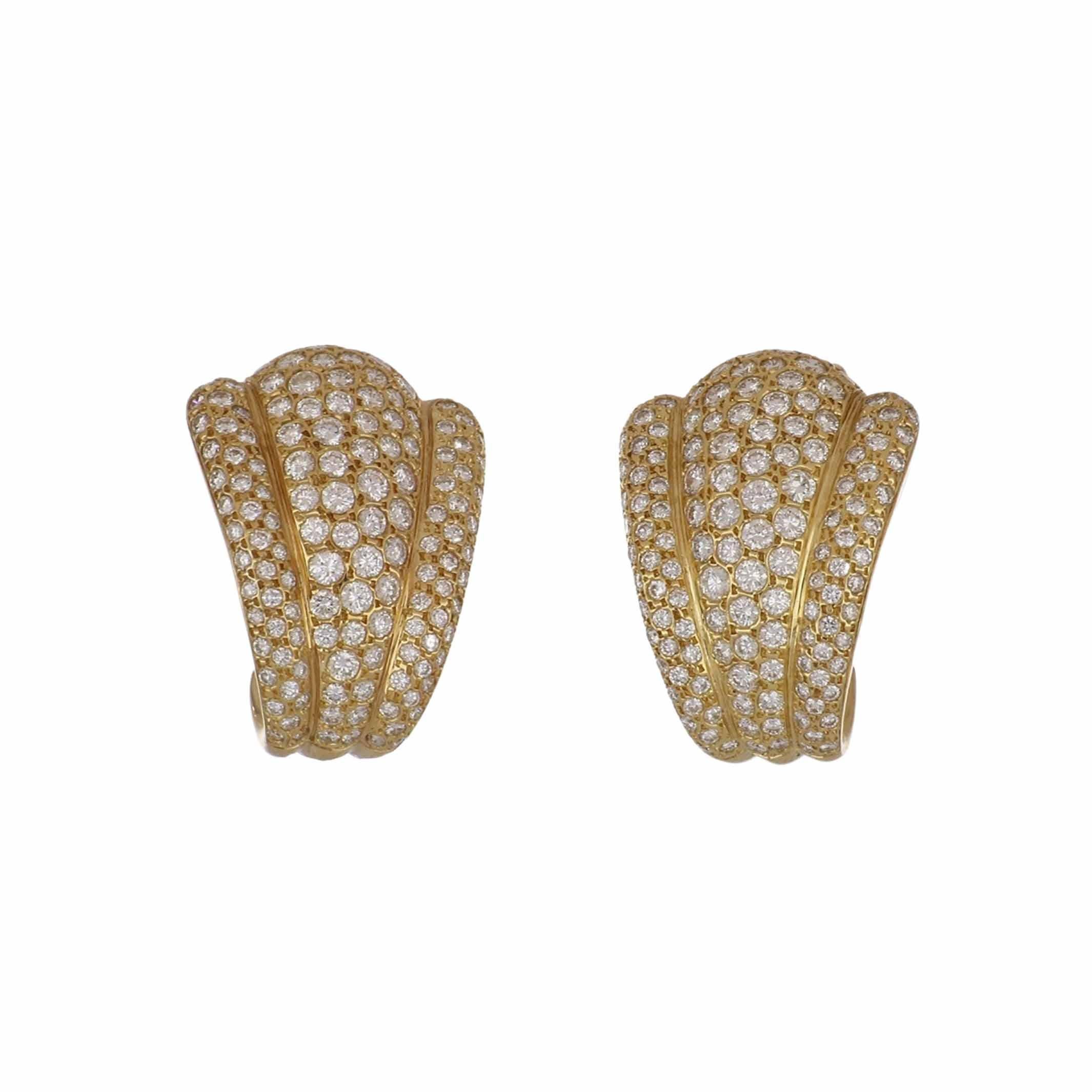 Moderno Orecchini da giorno/notte con zaffiro giallo e diamante di Sabbadini in vendita
