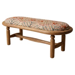 Sabi Bench – Sculptural Upholstered Bench in Solid Oak