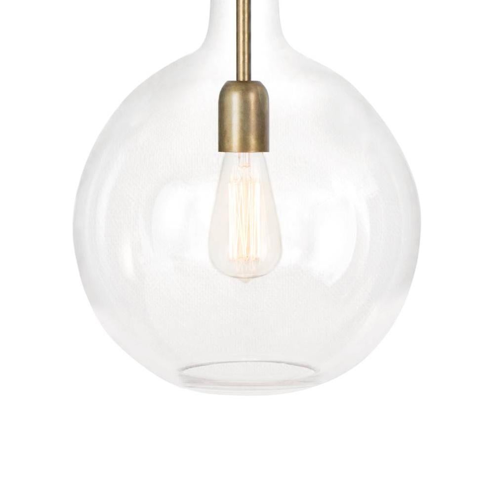 Lampada da soffitto modello 3419-6 ROSDALA XL disegnata da Sabina Grubbeson e prodotta da Konsthantverk.

La produzione di lampade, applique e piantane è realizzata con tecniche artigianali e con gli stessi materiali e tecniche dei primi