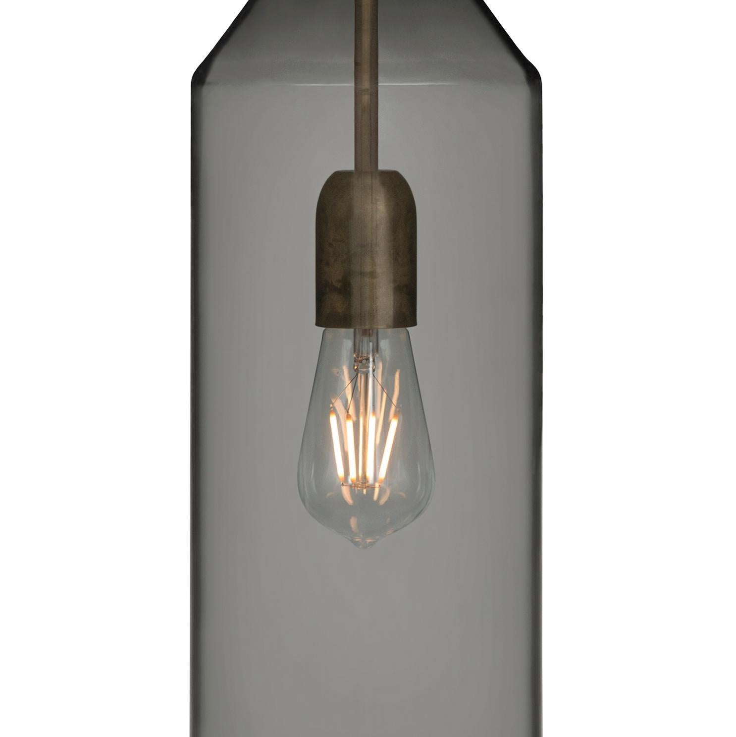 Scandinavo moderno Sabina Grubbeson Fenomen Smal Rök - Lampada da soffitto in vetro fumé di Konsthantver in vendita