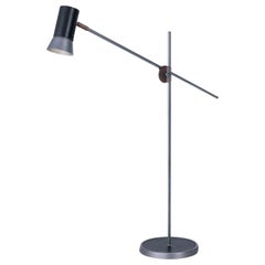 Lampada da terra in pelle di ferro nera Sabina Grubbeson Kusk di Konsthantverk