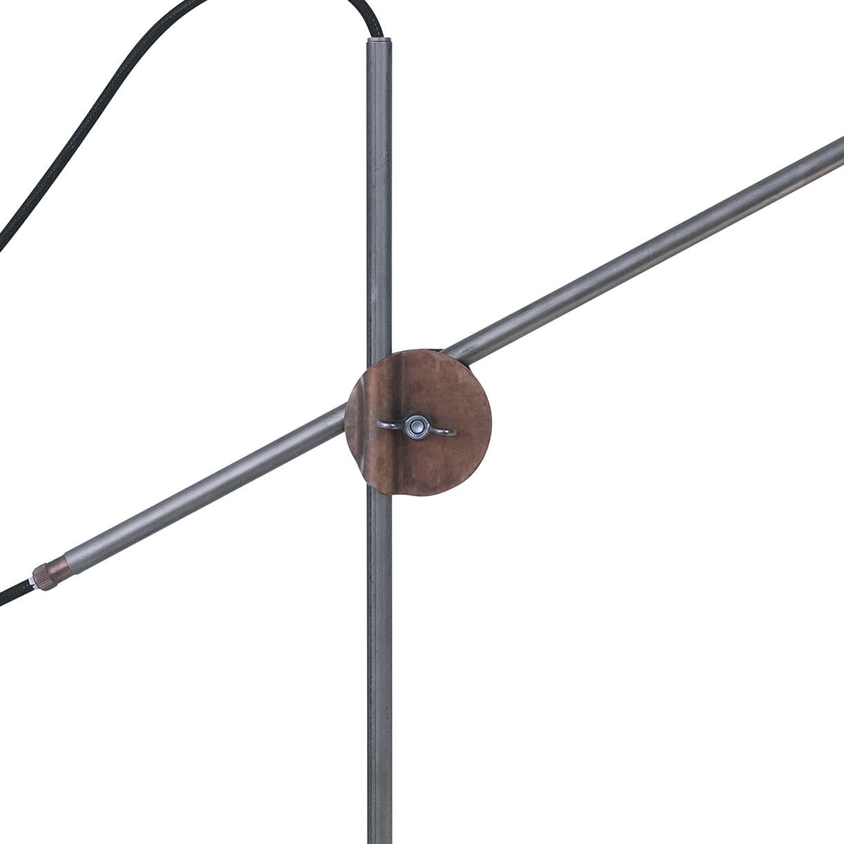 Scandinavo moderno Lampada da tavolo Sabina Grubbeson Kusk Black di Konsthantverk in vendita
