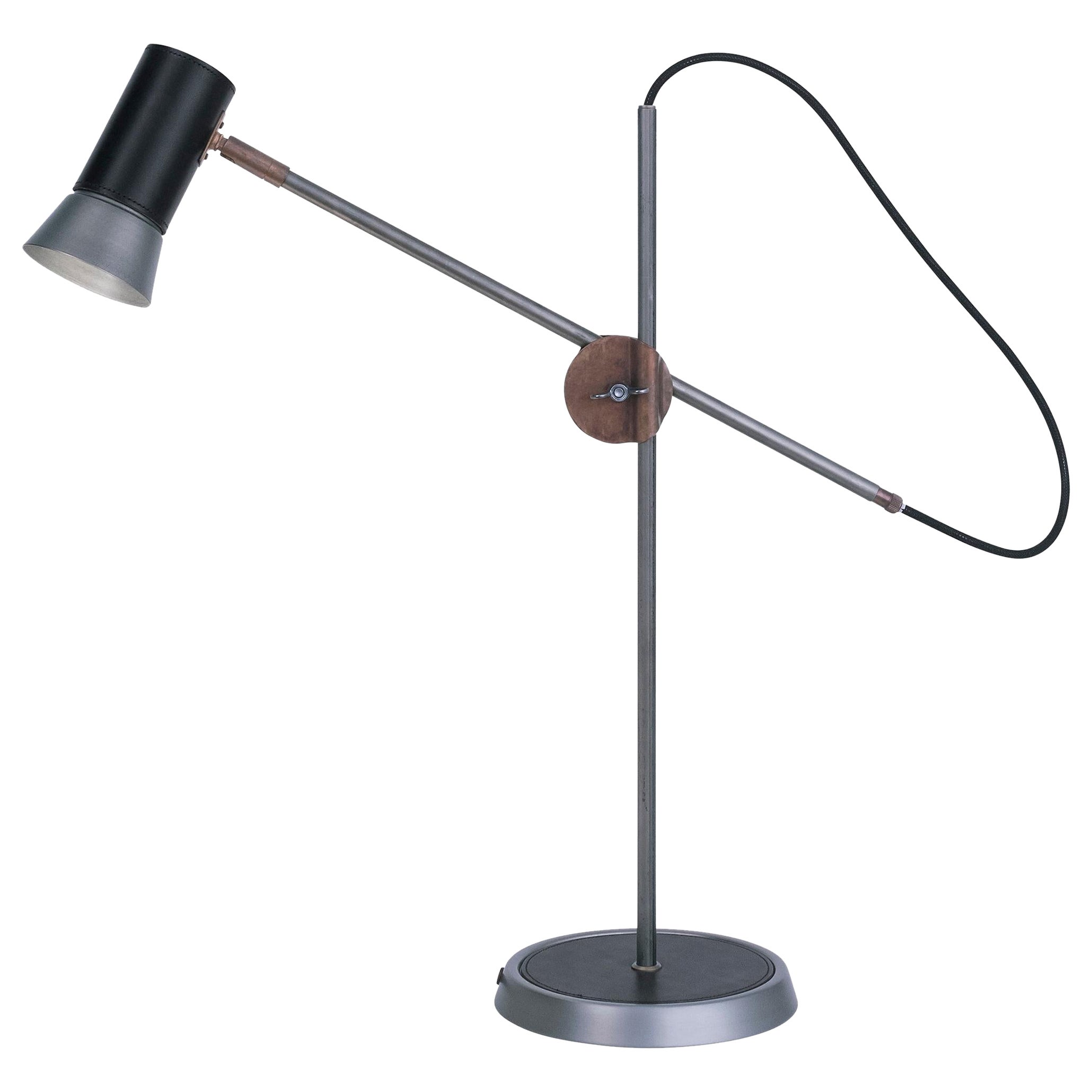 Sabina Grubbeson Lámpara de mesa Kusk negra by Konsthantverk