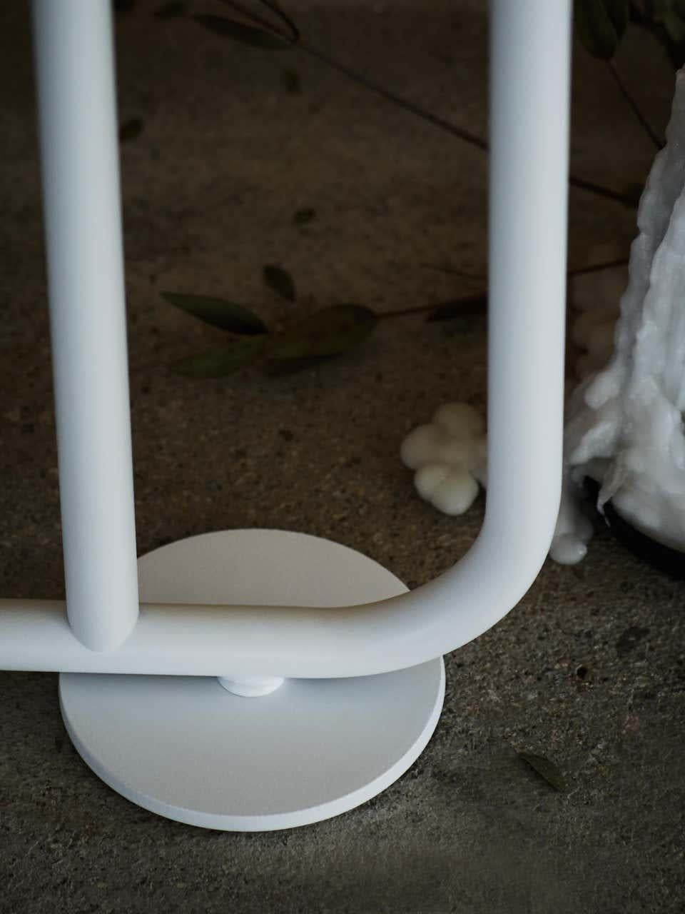 XXIe siècle et contemporain Sabina Grubbeson Large December Snö White Table Lamp by Konsthantverk en vente