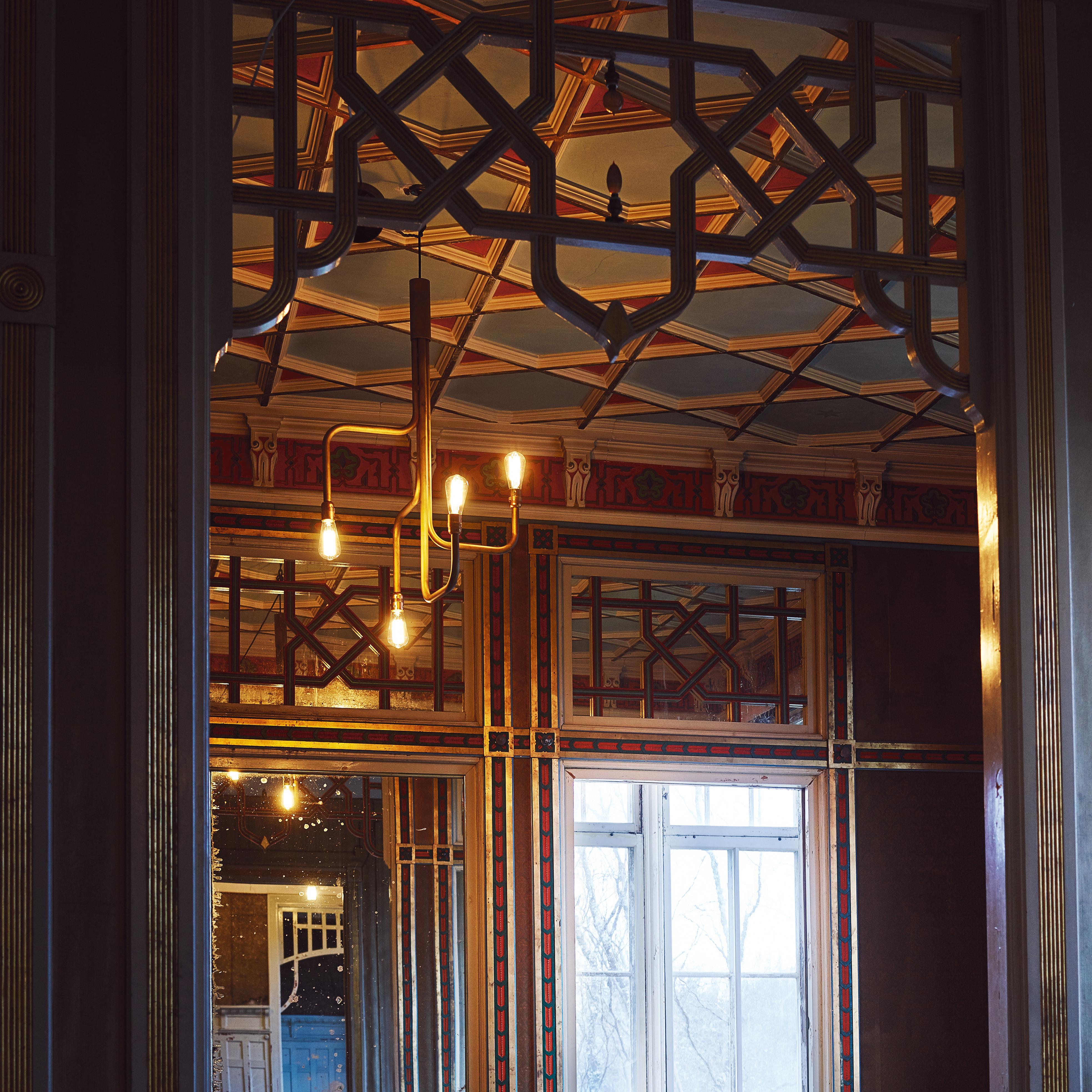 Sabina Grubbeson Strapatz soffitto piccolo in ottone grezzo di Konsthantverk Tyringe in vendita 7
