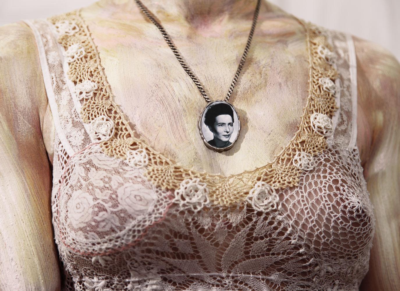 Sabine Dehnel Figurative Photograph - MONA V, Simone de Beauvoir - Contemporary, 21st Century, Color, Photography