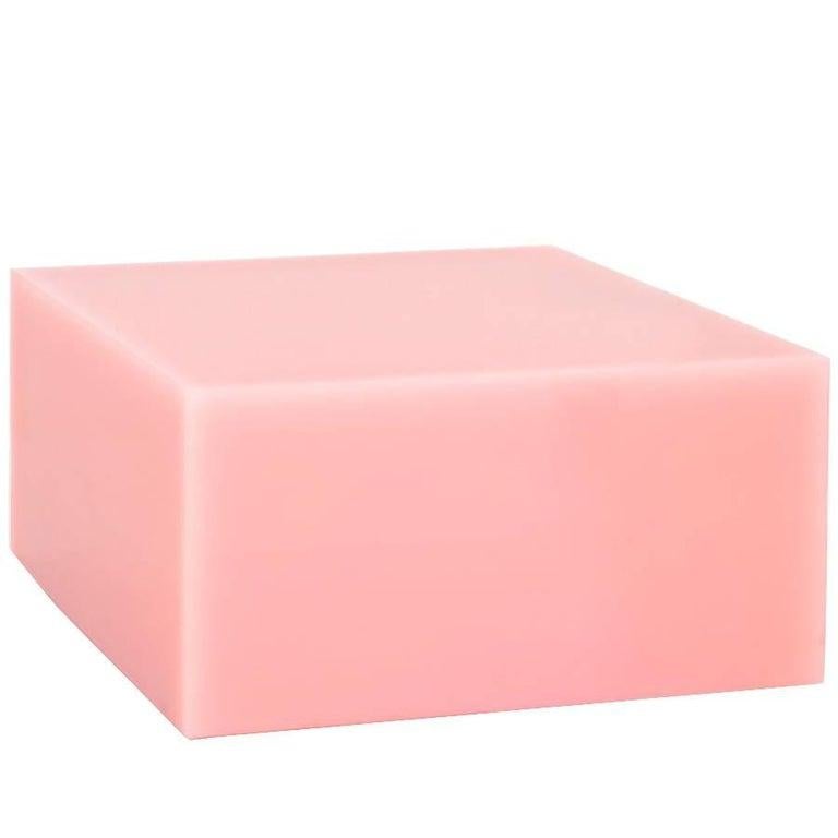 Sabine Marcelis Candy Cube Low Pink Side Table Contemporary Polished Resin  In Excellent Condition For Sale In Barcelona, ES