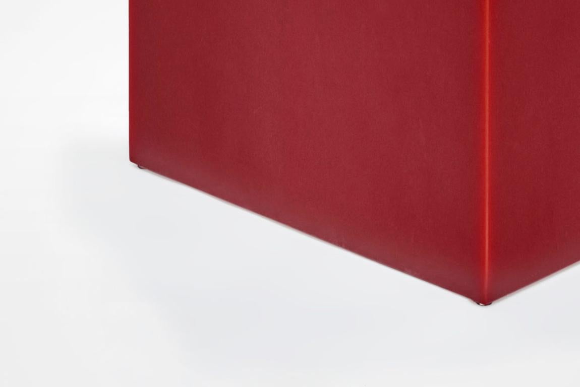 XXIe siècle et contemporain Sabine Marcelis table d'appoint contemporaine en résine brillante rouge tomate en forme de cube à bonbons  en vente
