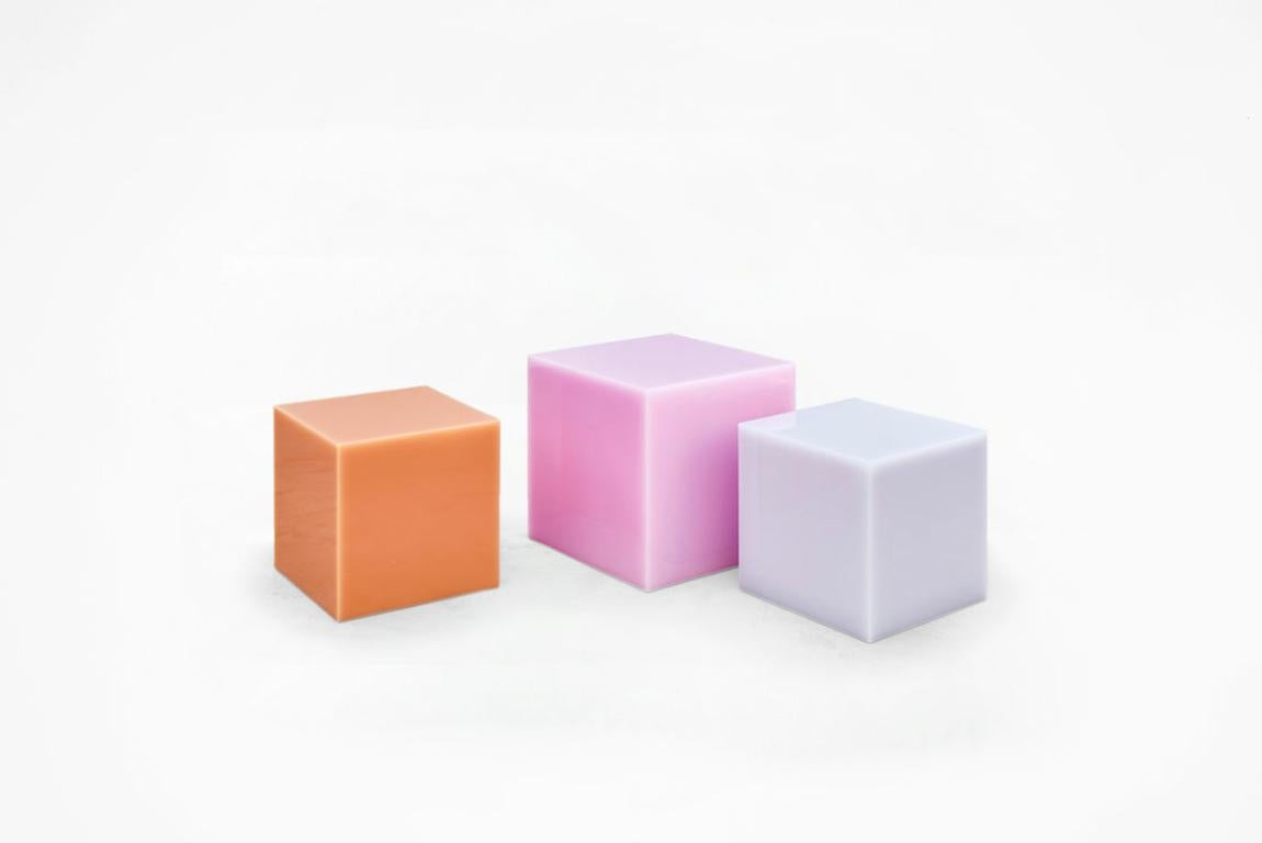 XXIe siècle et contemporain Sabine Marcelis Table d'appoint ou Stand de nuit contemporain Candy Cube couleur pêche  en vente