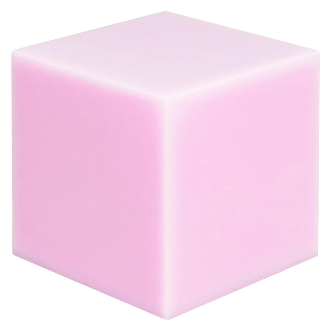 Sabine Marcelis Table d'appoint contemporaine en résine brillante rose bonbon cube