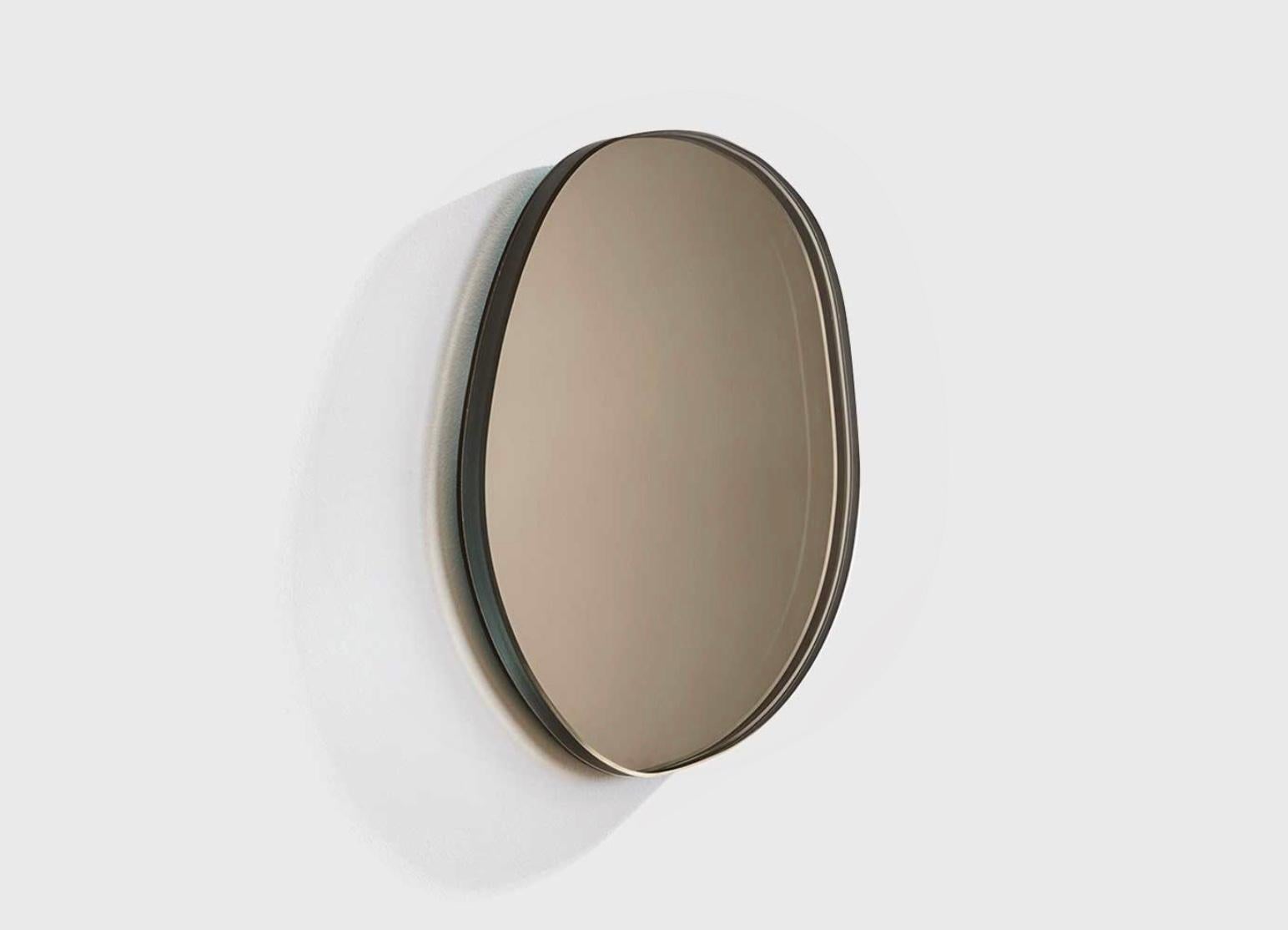 Specchio rotondo in bronzo Sabine Marcelis Off in vendita 1