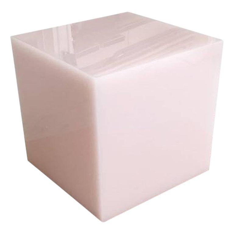 XXIe siècle et contemporain Sabine Marcelis Table d'appoint en résine coulée rose pâle Candy Cube Design Contemporary en vente