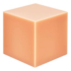 Sabine Marcelis Table d'appoint ou Stand de nuit contemporain Candy Cube couleur pêche