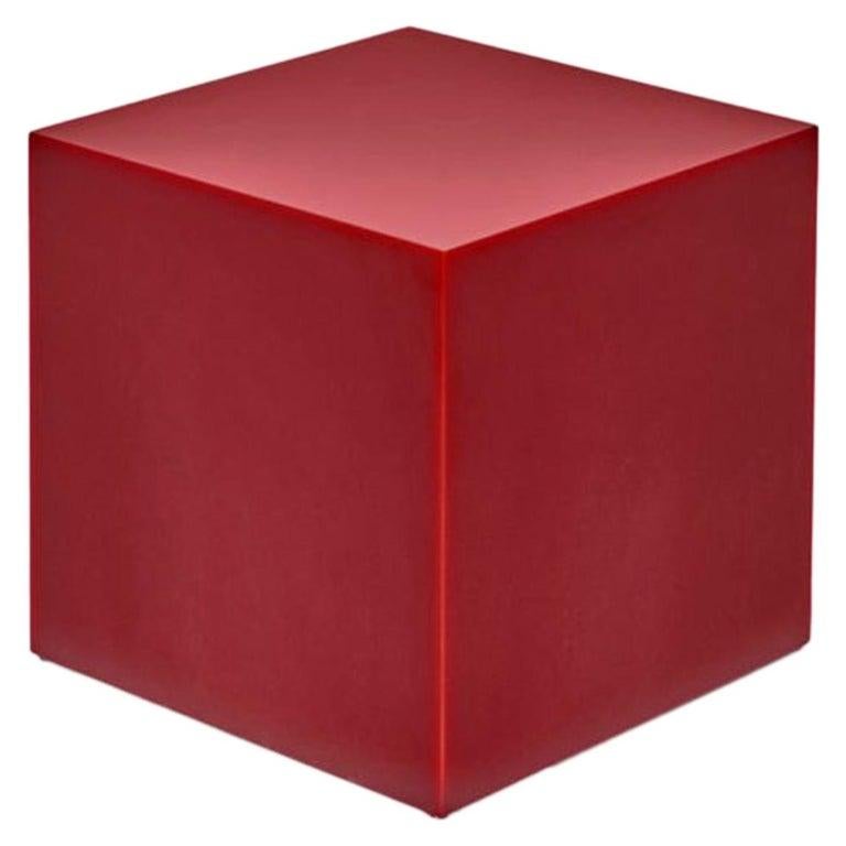 Résine Sabine Marcelis table d'appoint contemporaine en résine brillante rouge tomate en forme de cube à bonbons  en vente