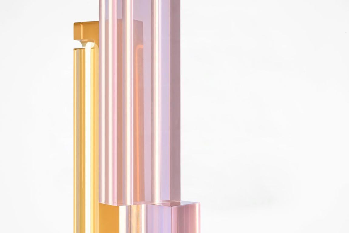 Néerlandais Sabine Marcelis Lavender Pink TOTEM 190 Floor Light résine translucide et néon  en vente